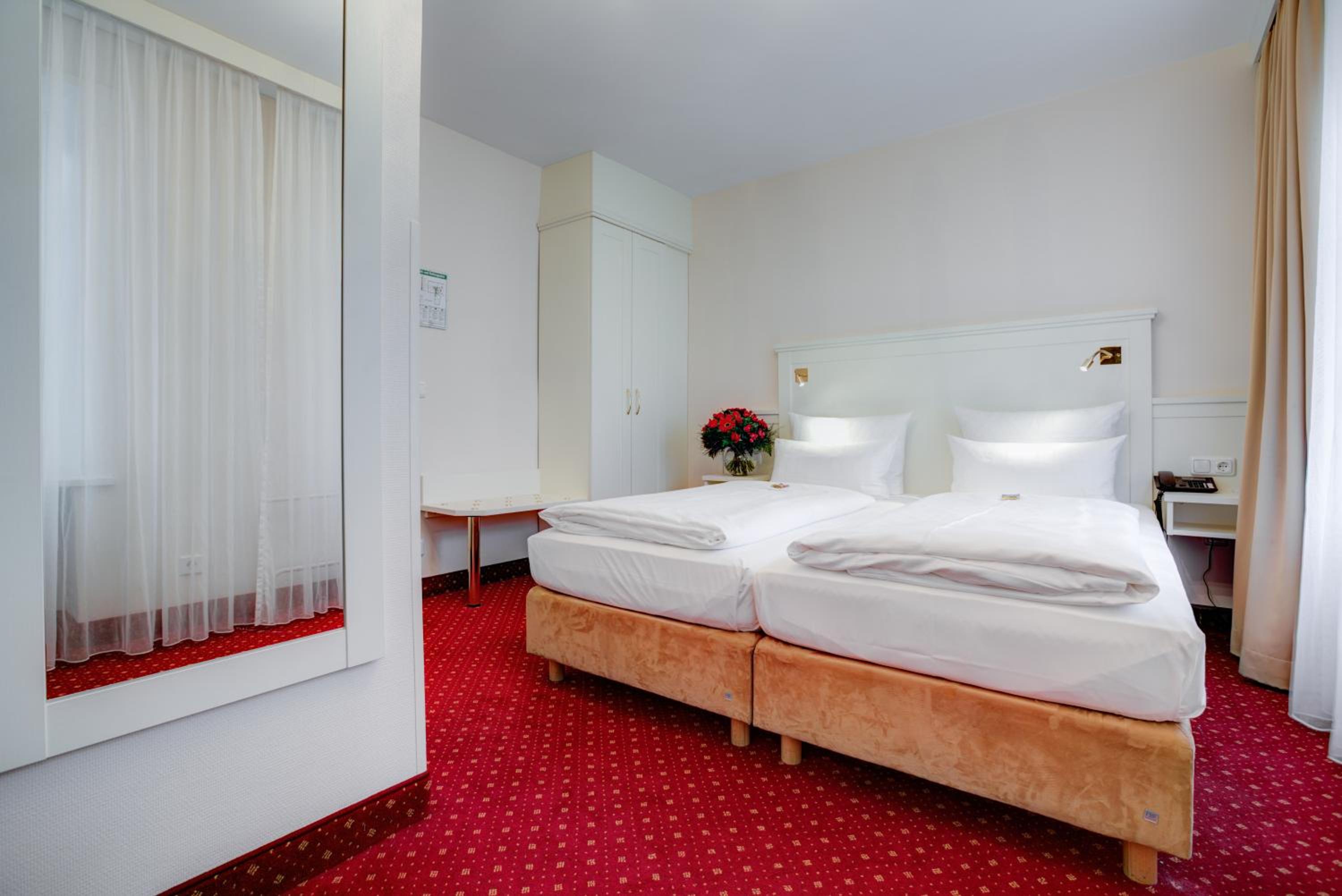 Classic Room - Photo 8
