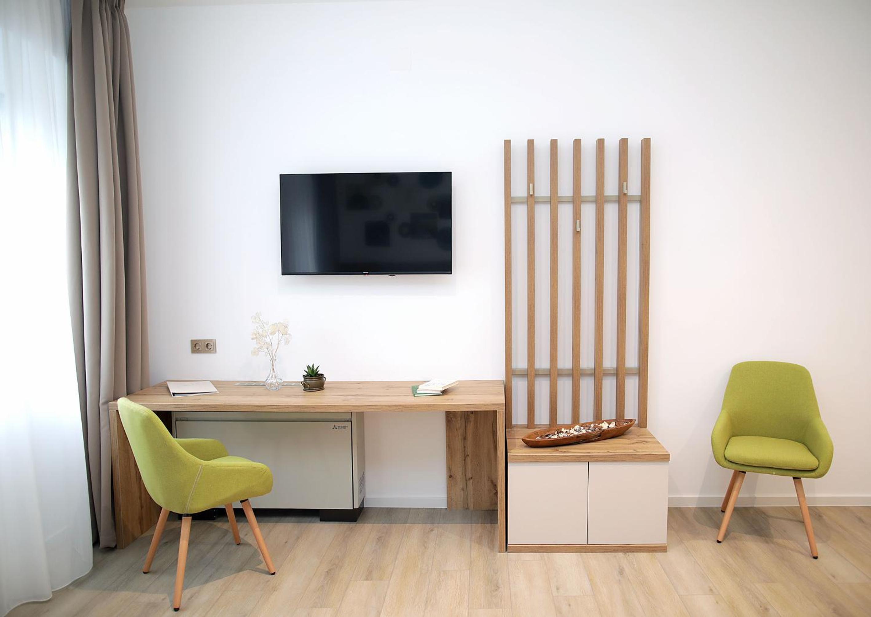 Triple Room - Photo 7