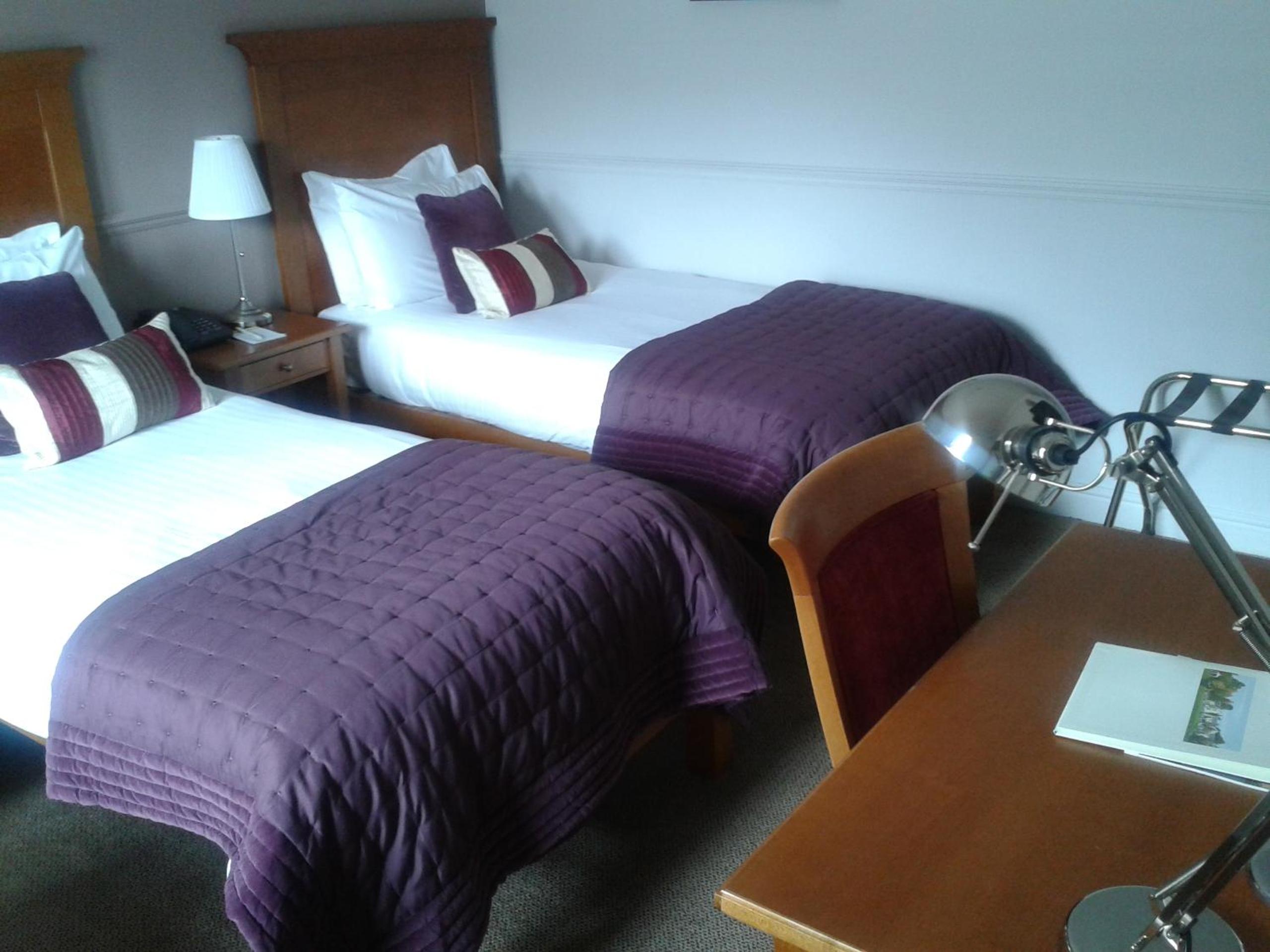 Standard Twin Room - Photo 3
