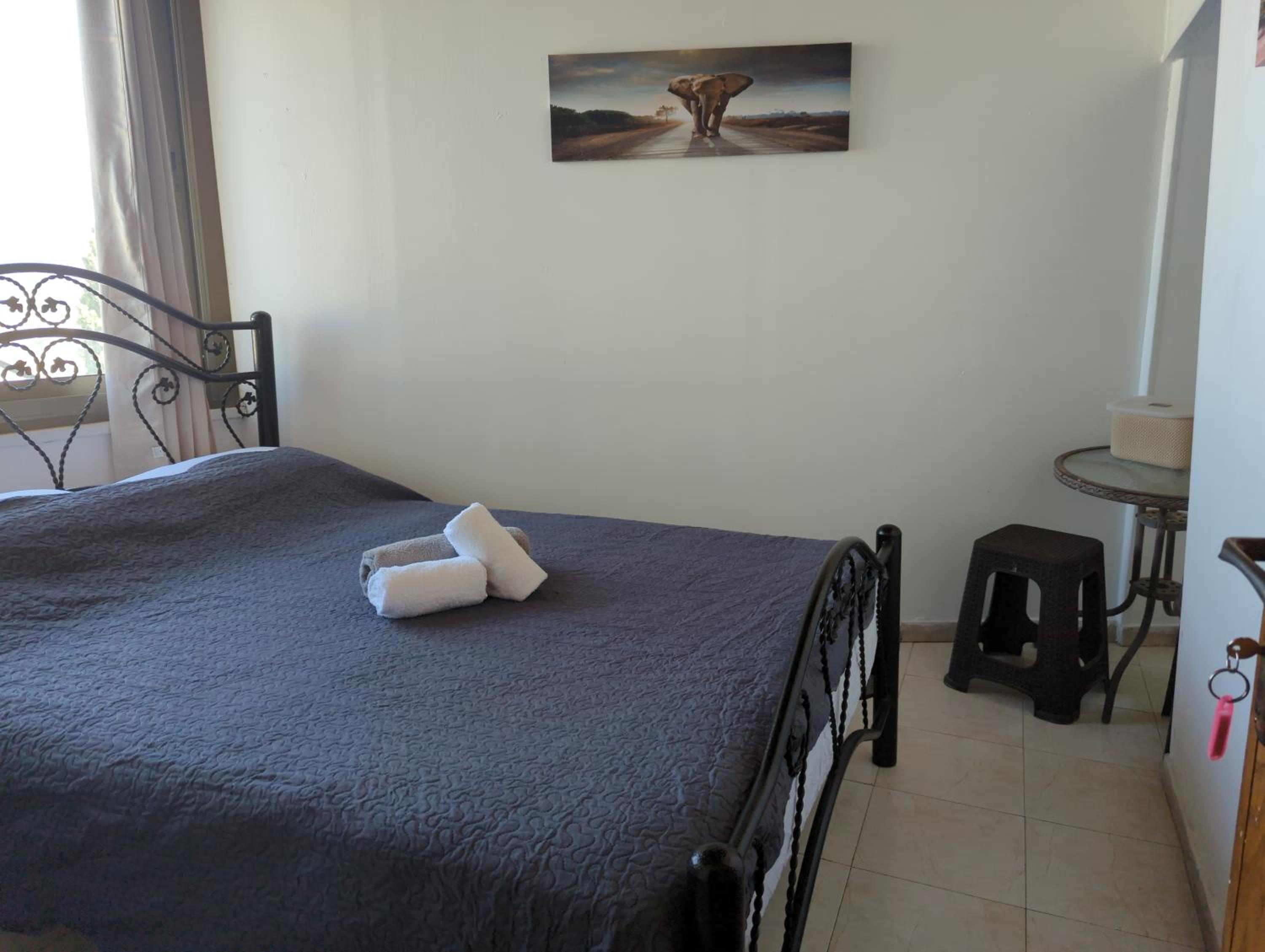 Double Room with Shared Bathroom photo 3