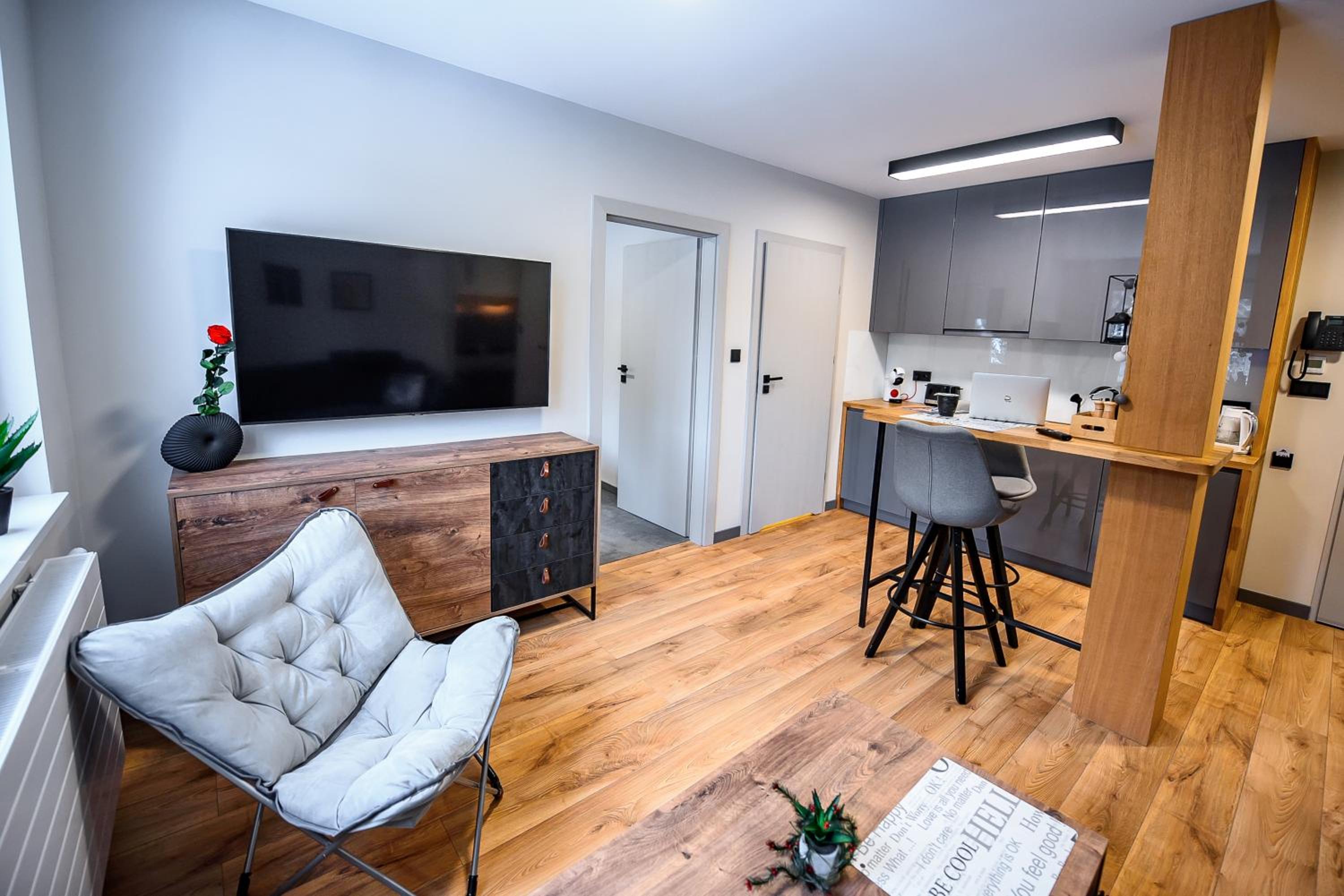 Deluxe Suite with Spa Bath