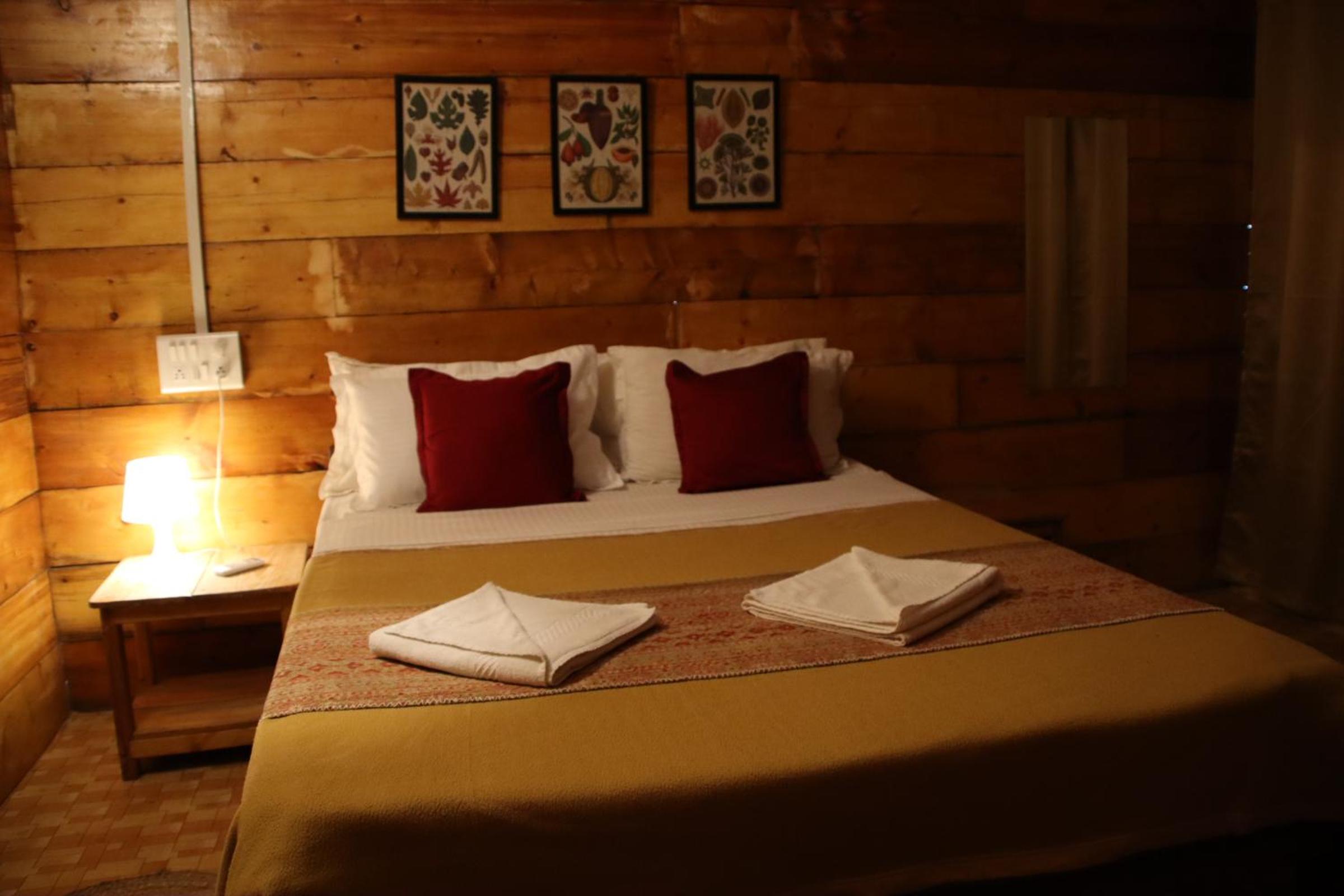 Double Room with Balcony (3 Adults) - Photo 8