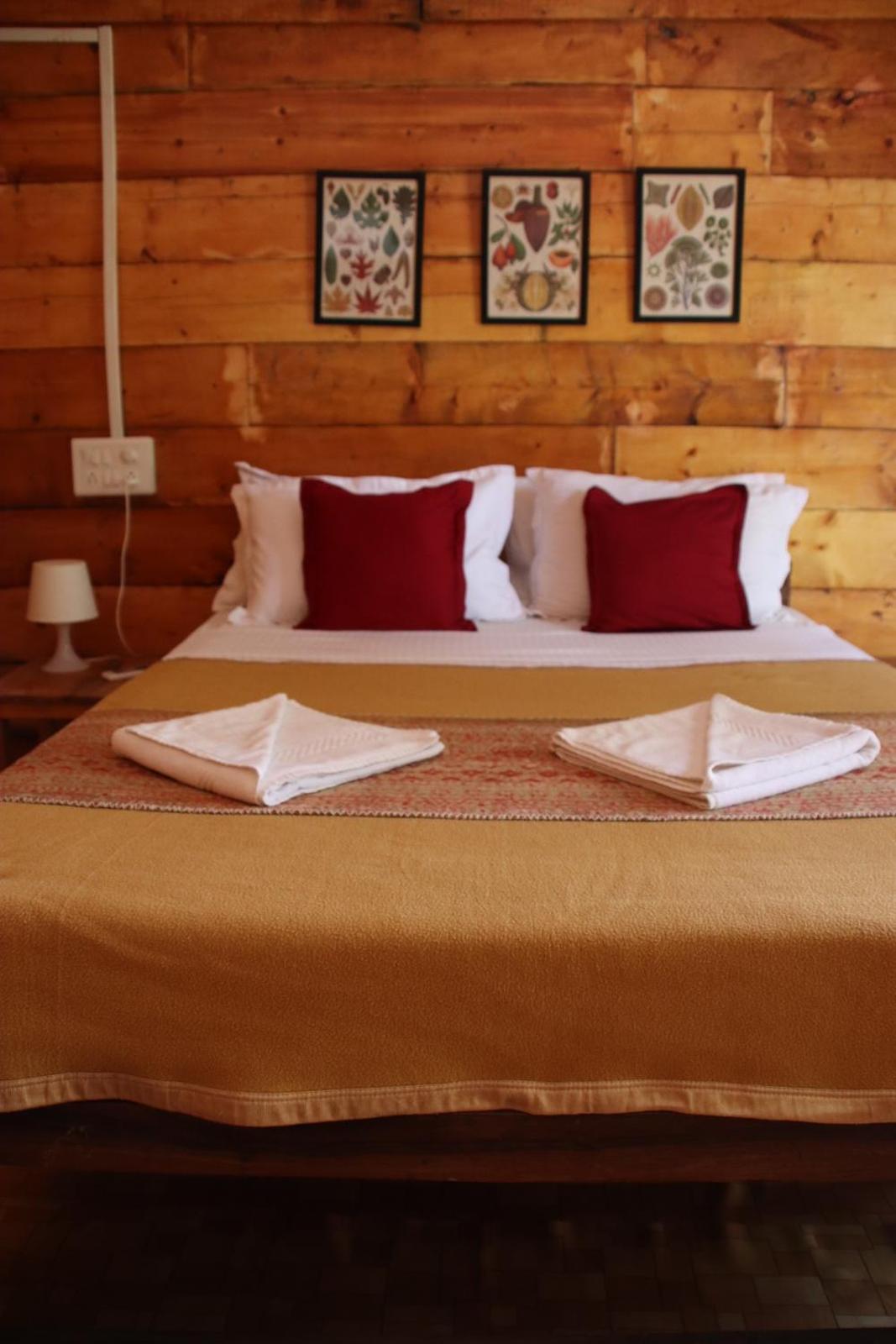 Double Room with Balcony (3 Adults) - Photo 6