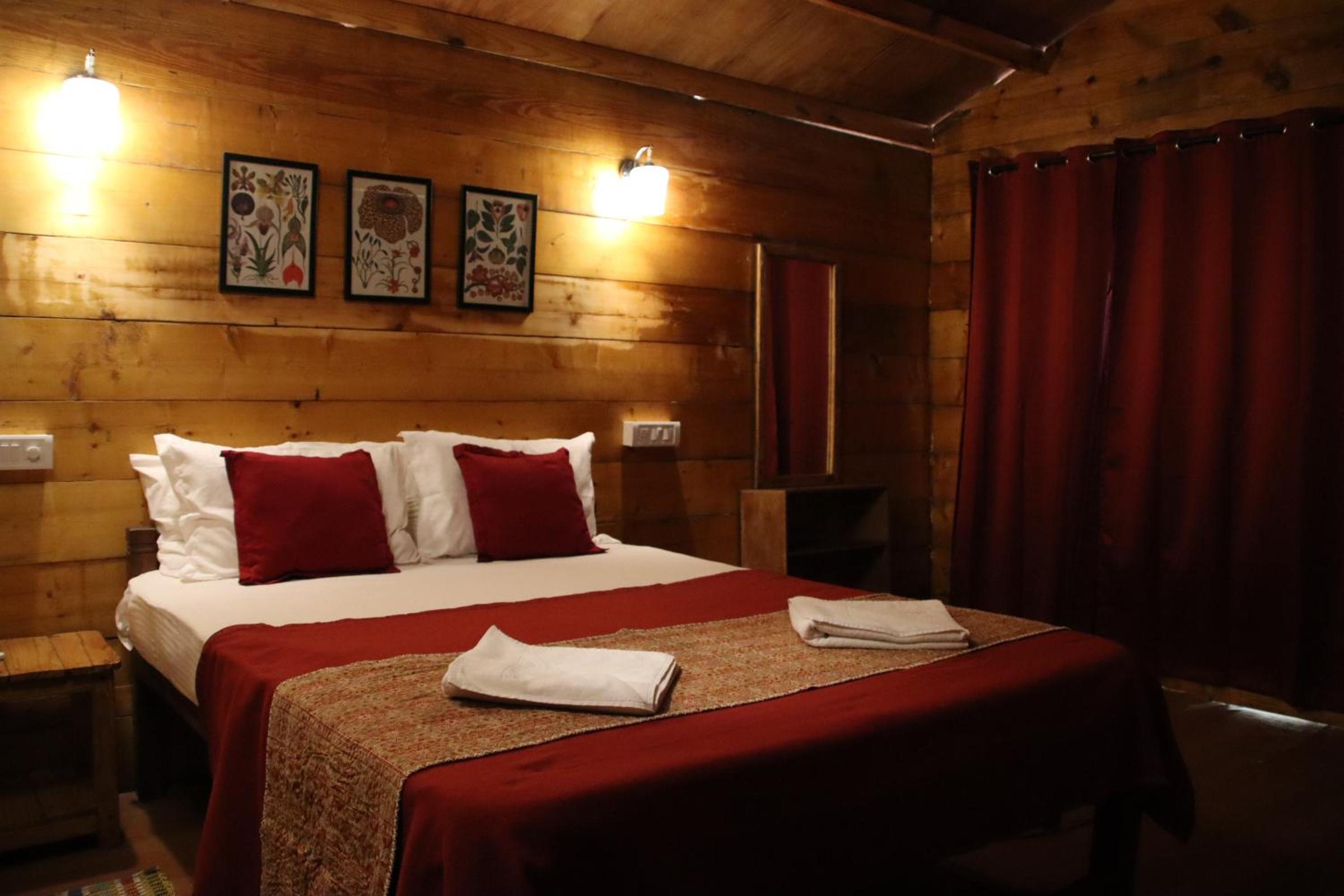 Standard Double Room - Photo 14