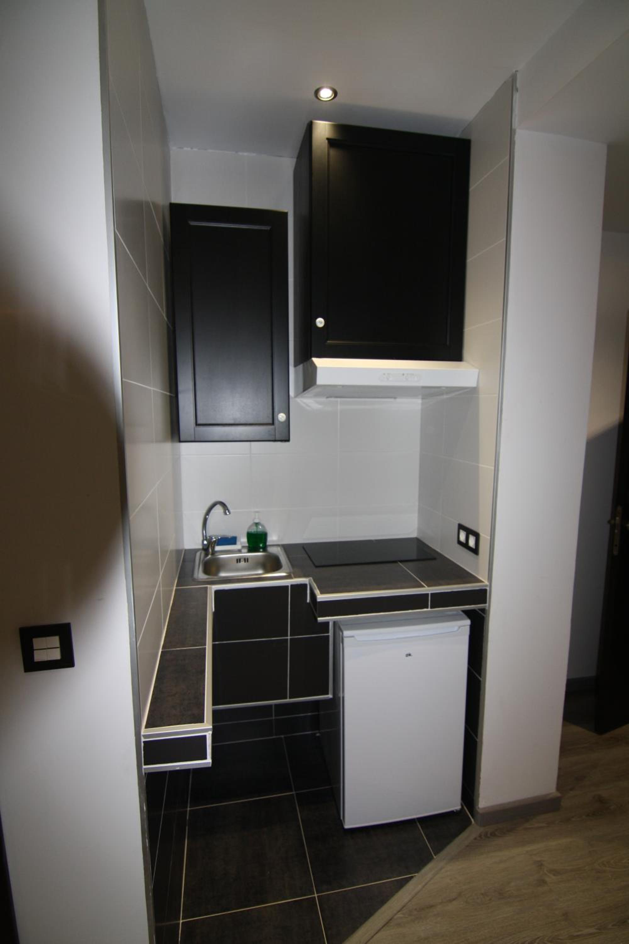 Double Room with Extra Bed (3 Adults) photo 3