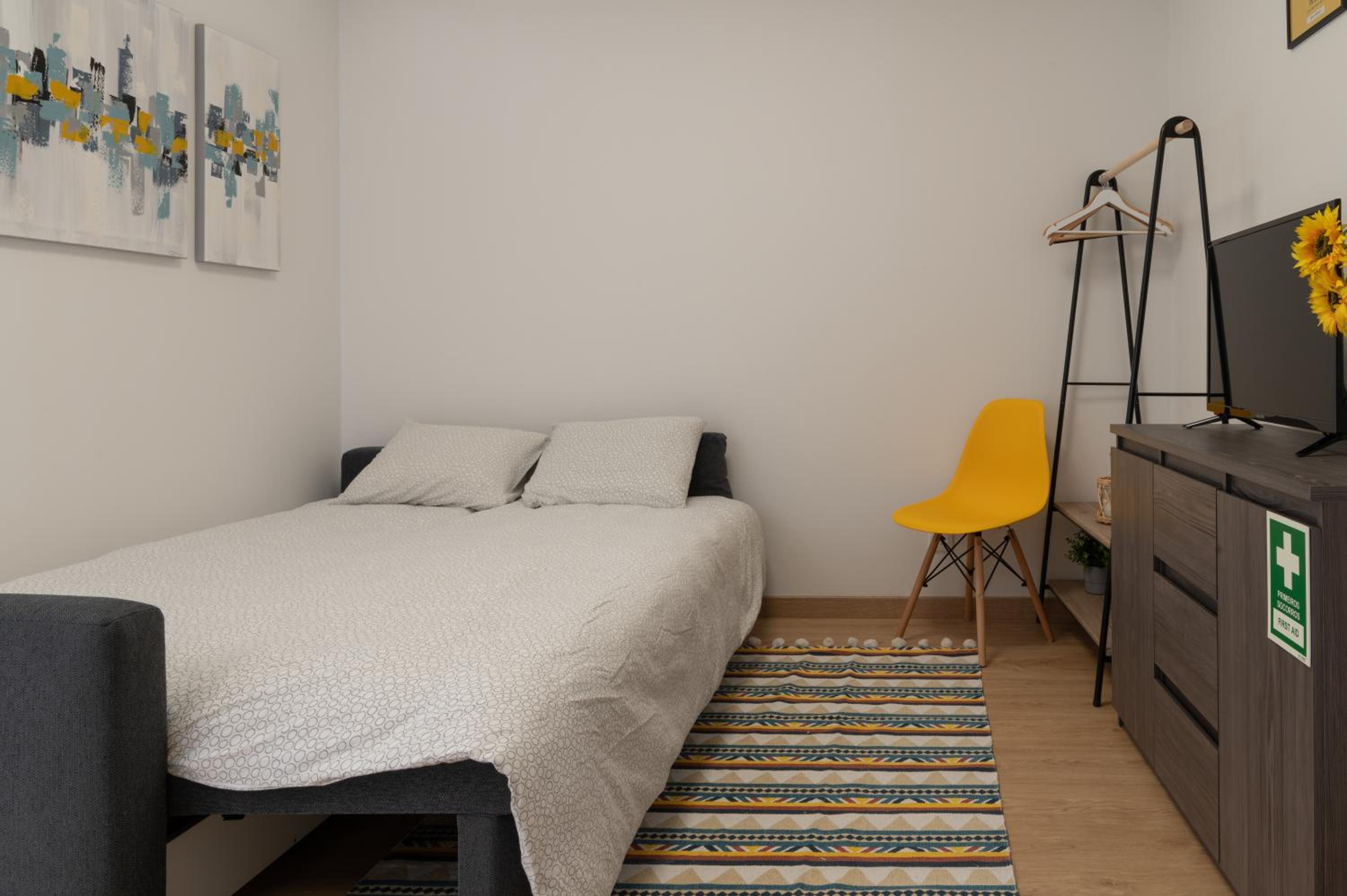 One-Bedroom Apartment - Photo 46