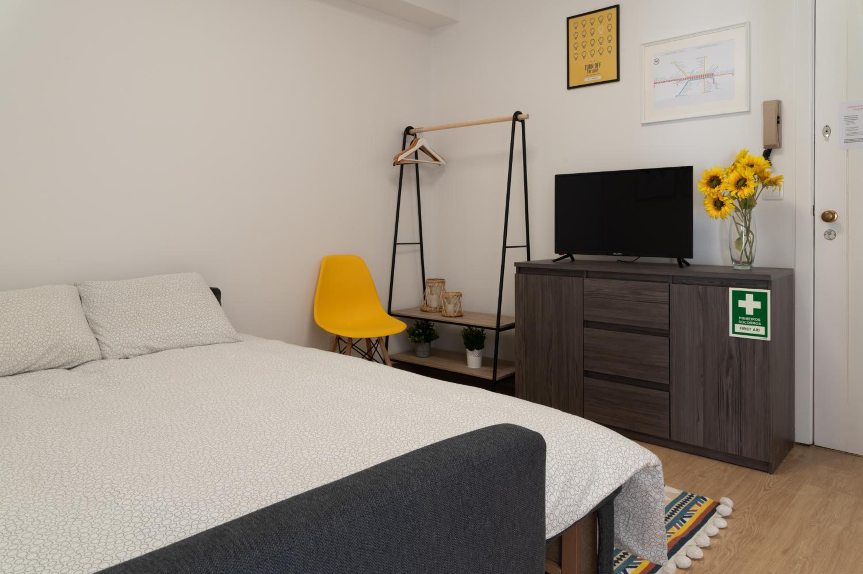 One-Bedroom Apartment - Photo 36