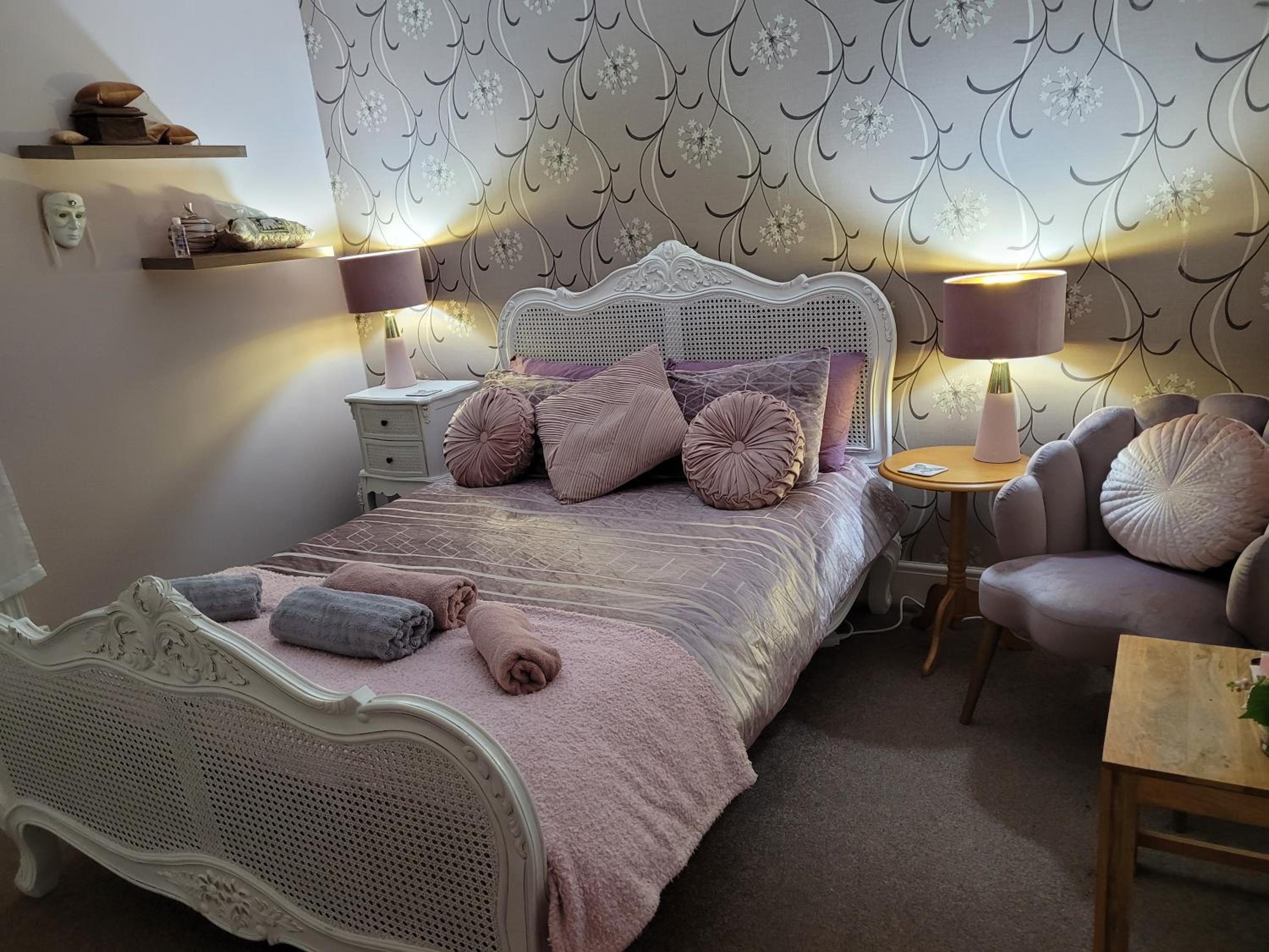 Deluxe Double Room with Shower