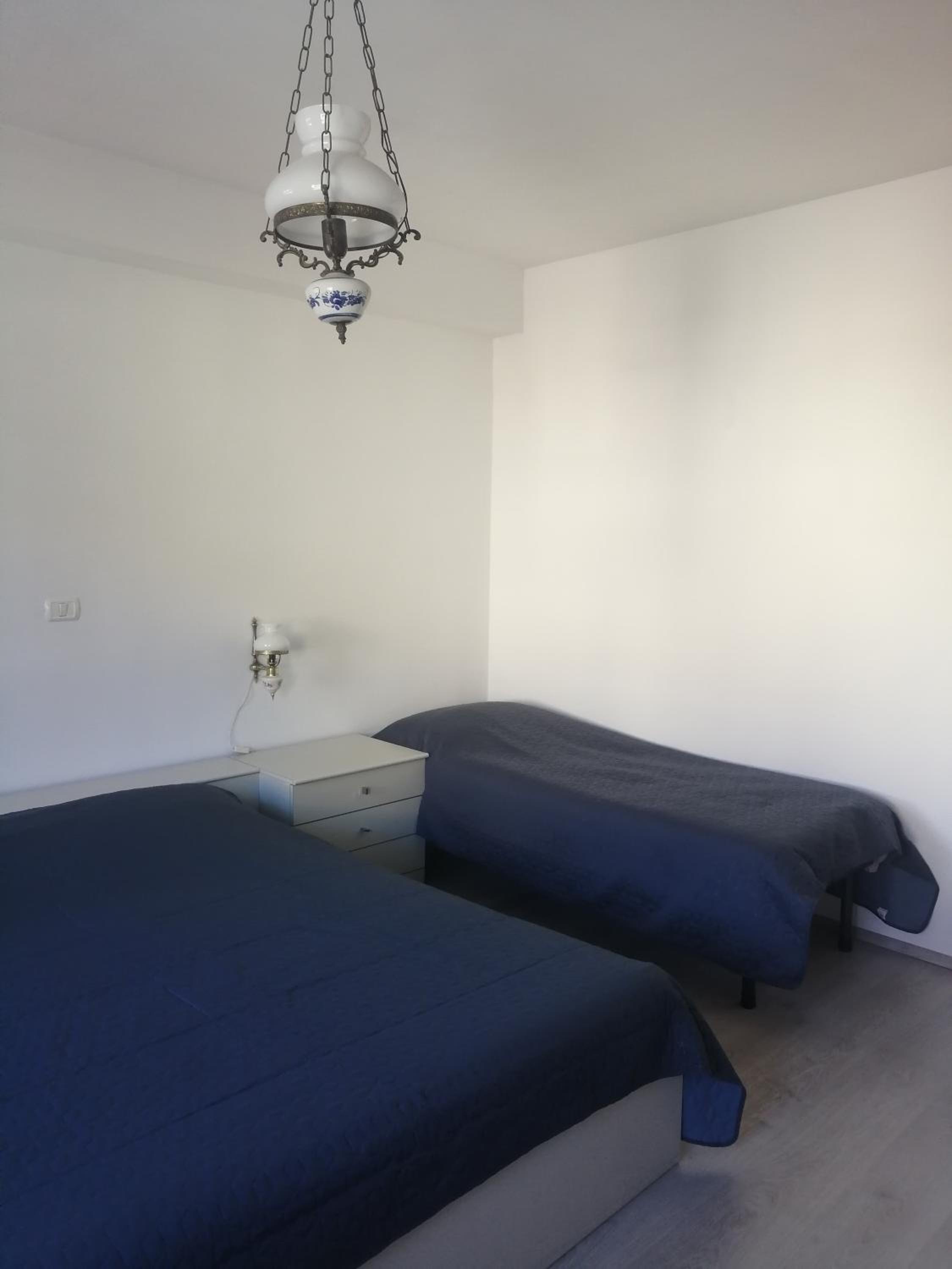 Triple Room with Bathroom - Photo 9