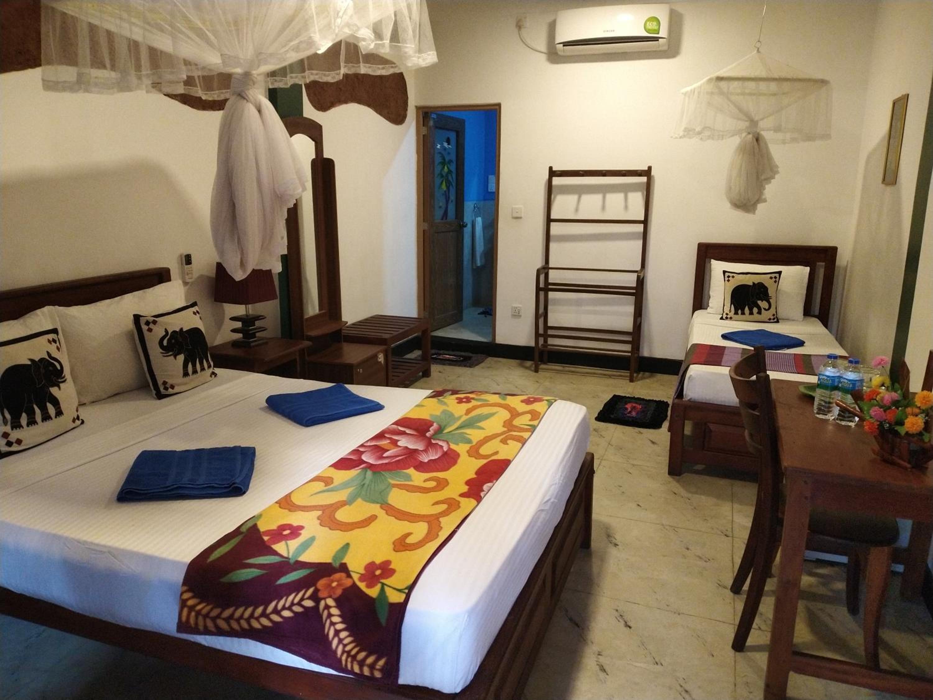 Triple Room with Garden View 