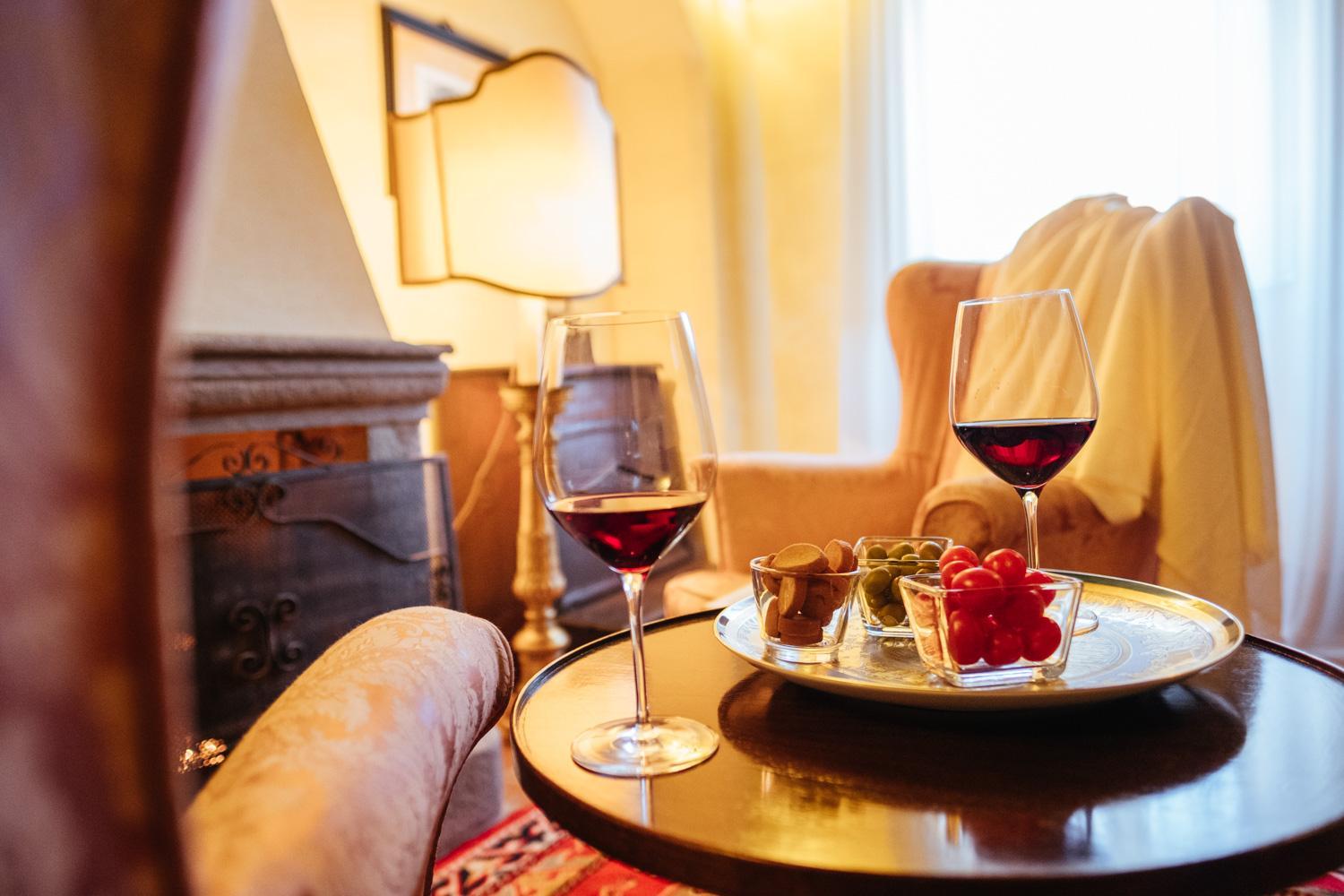 King Suite - Photo 2