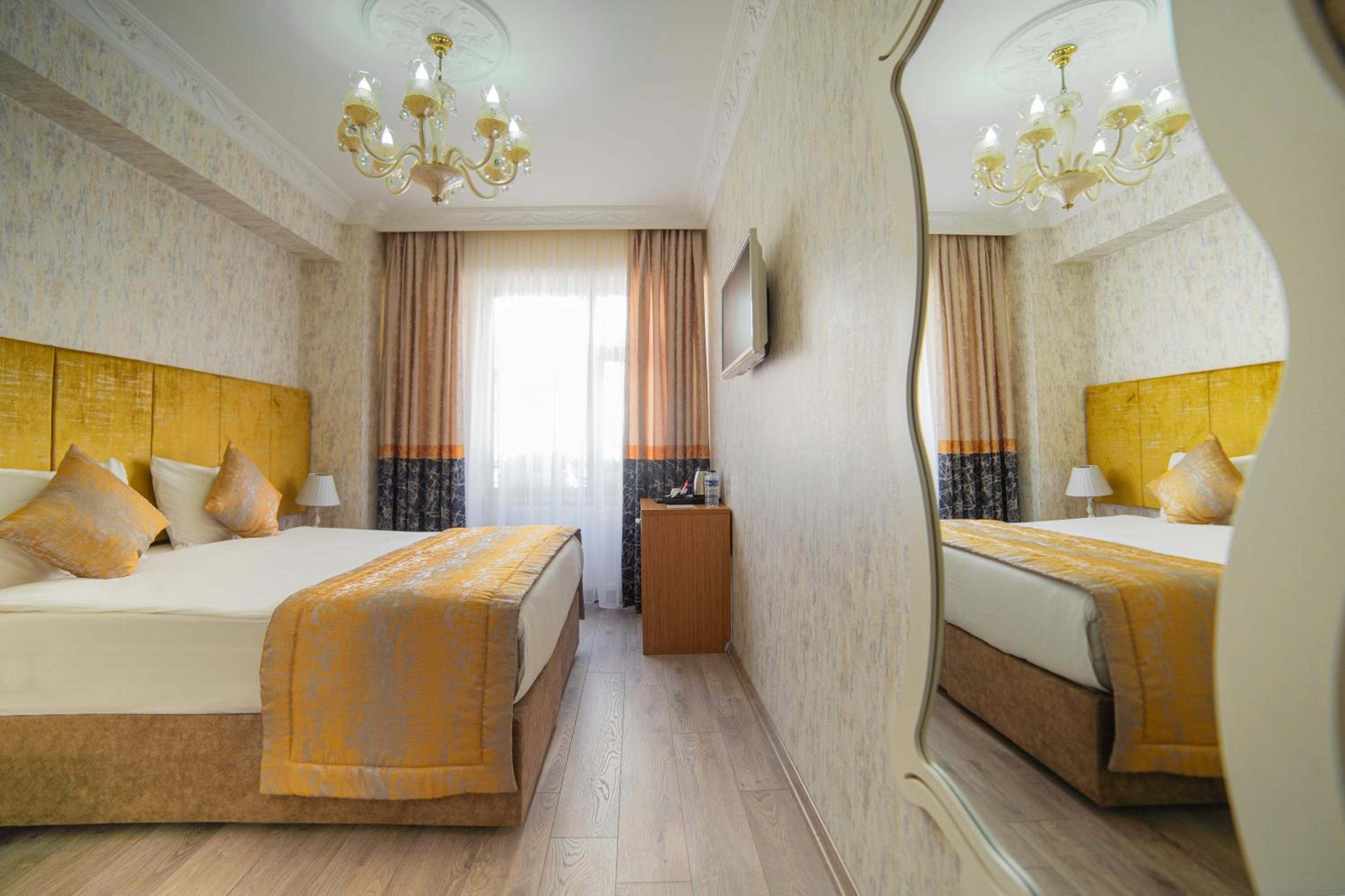 Superior Double or Twin Room photo 2