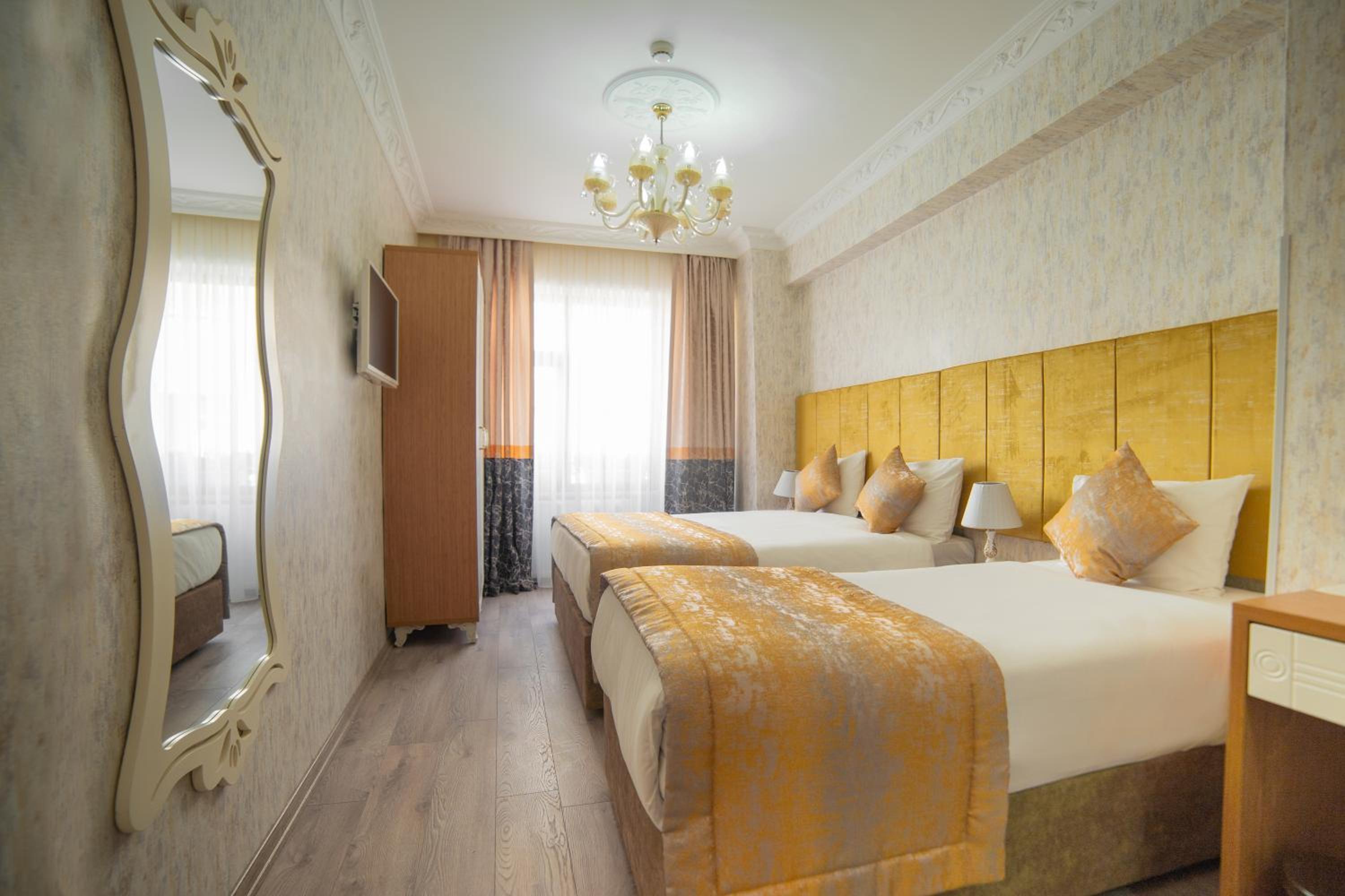 Superior Triple Room photo 1