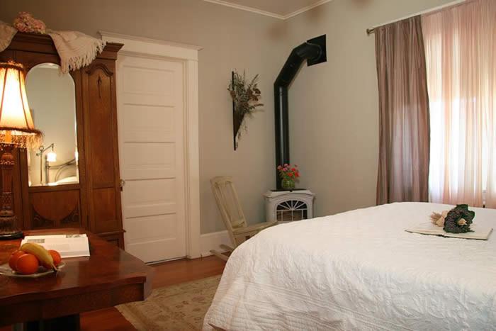 Deluxe Queen Room photo 3