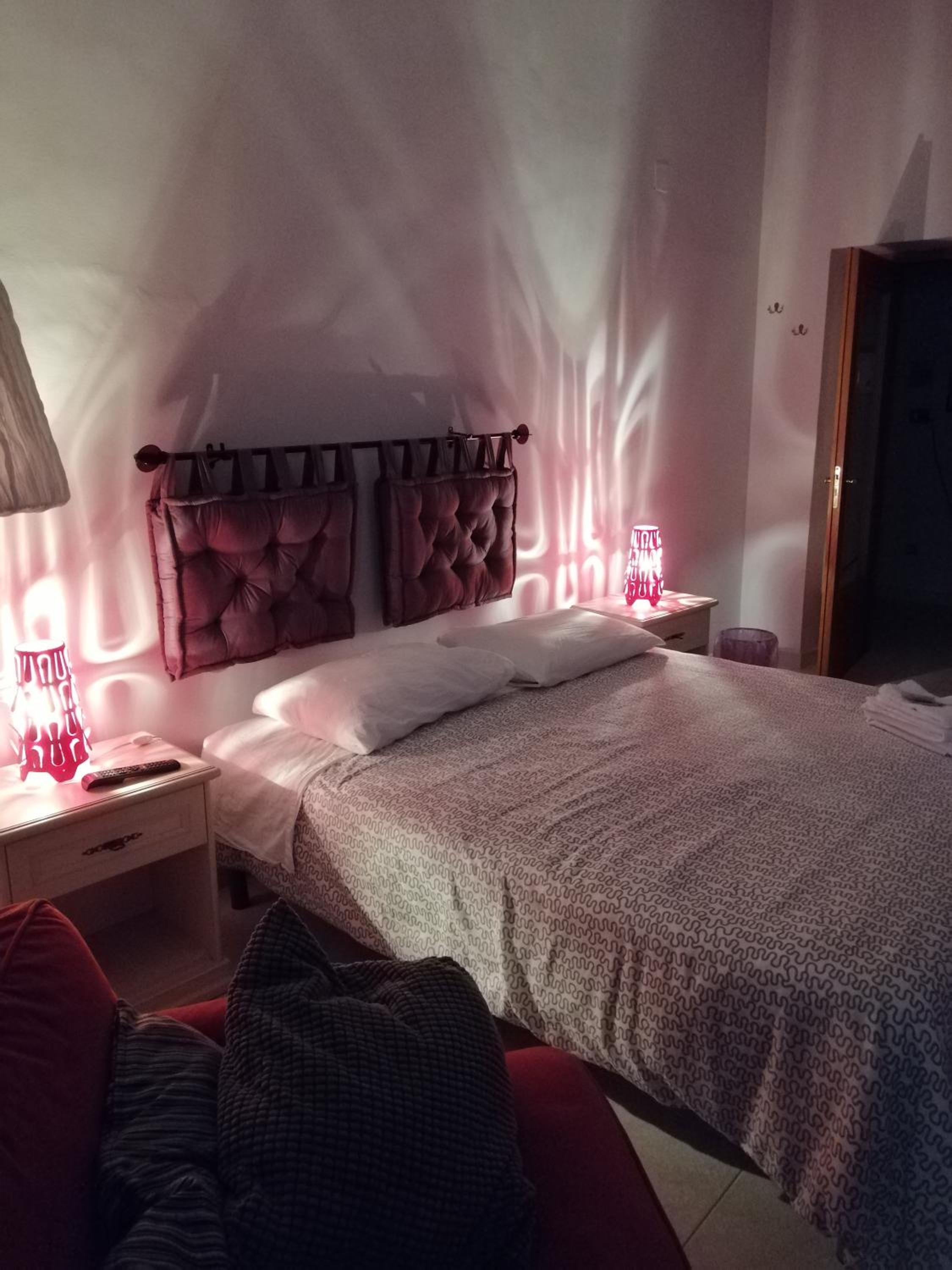 Large Double or Twin Room photo 2