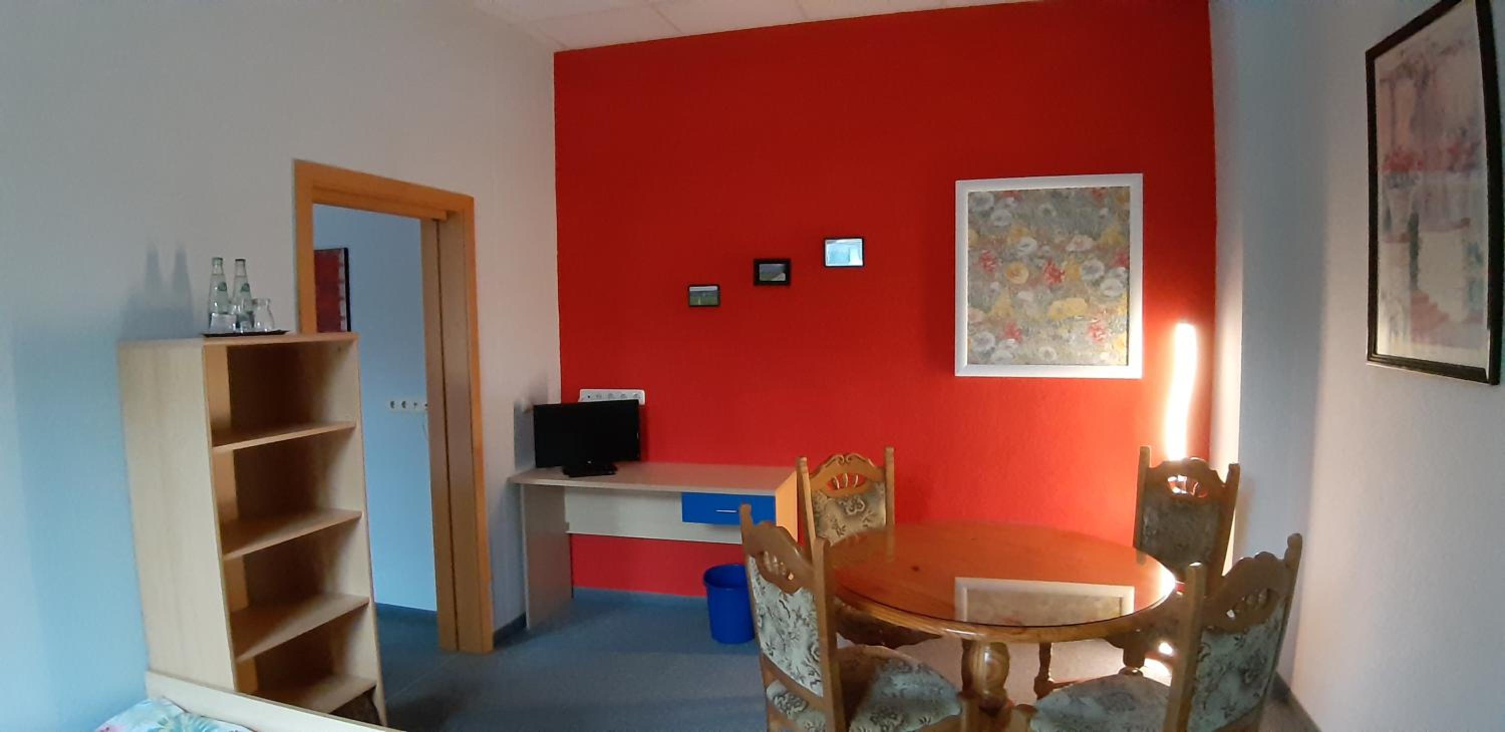Quadruple Room with Private Bathroom photo 2