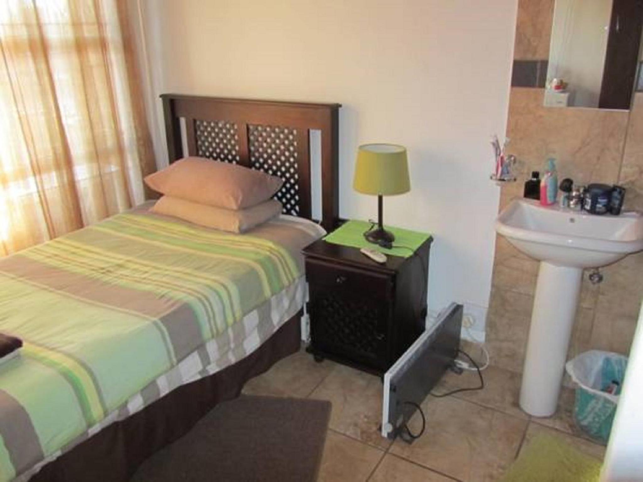 Deluxe Single Room