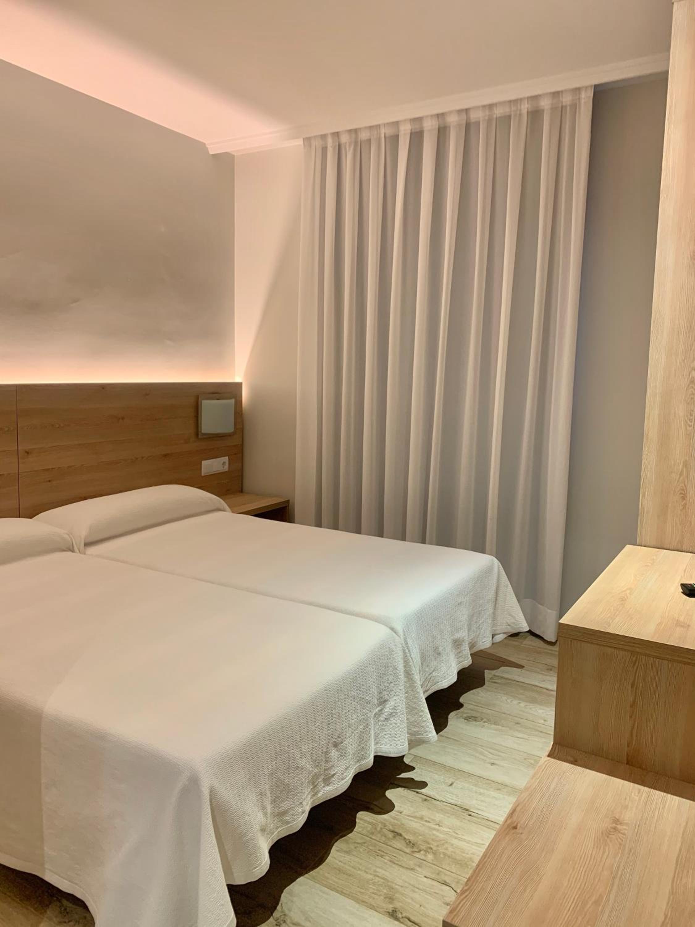 Superior Twin Room photo 2