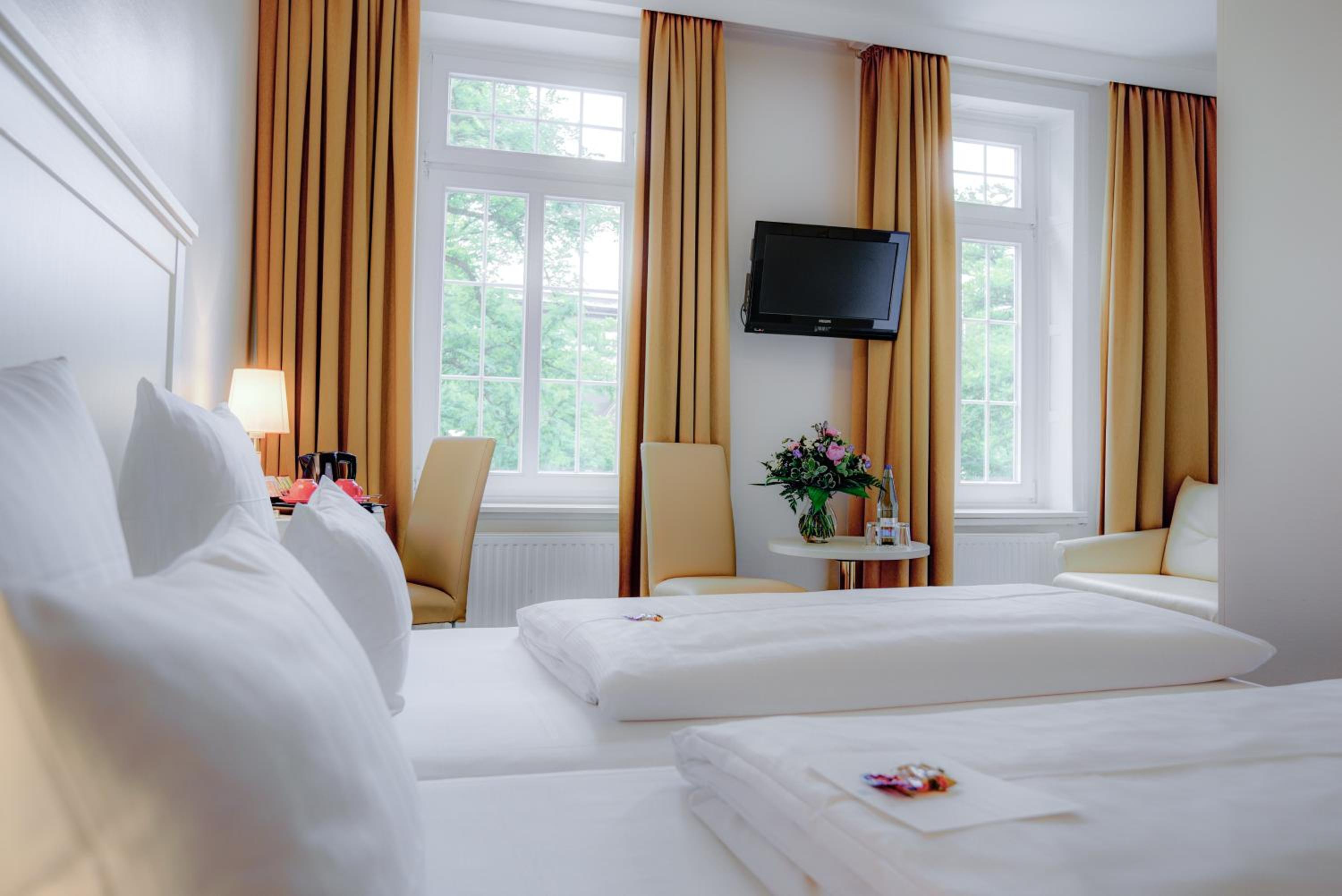 Comfort Room - Photo 3