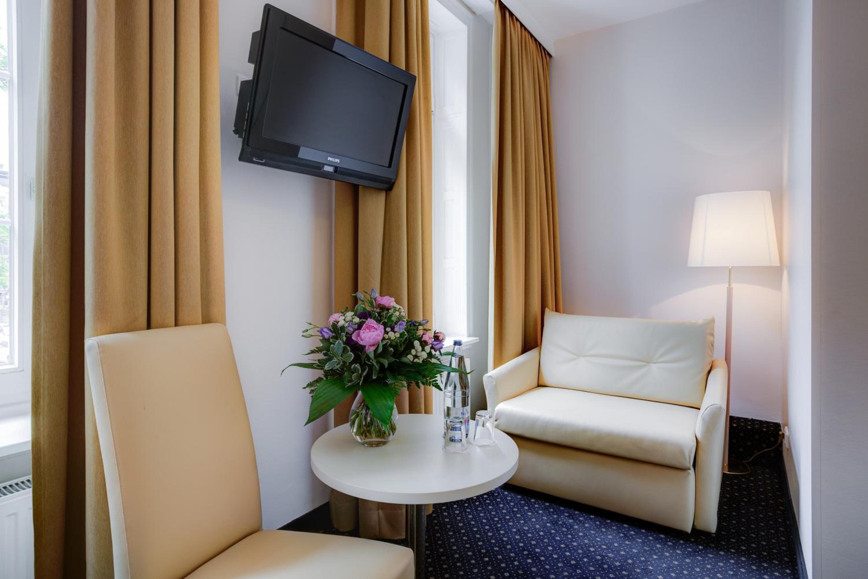 Comfort Room - Photo 5