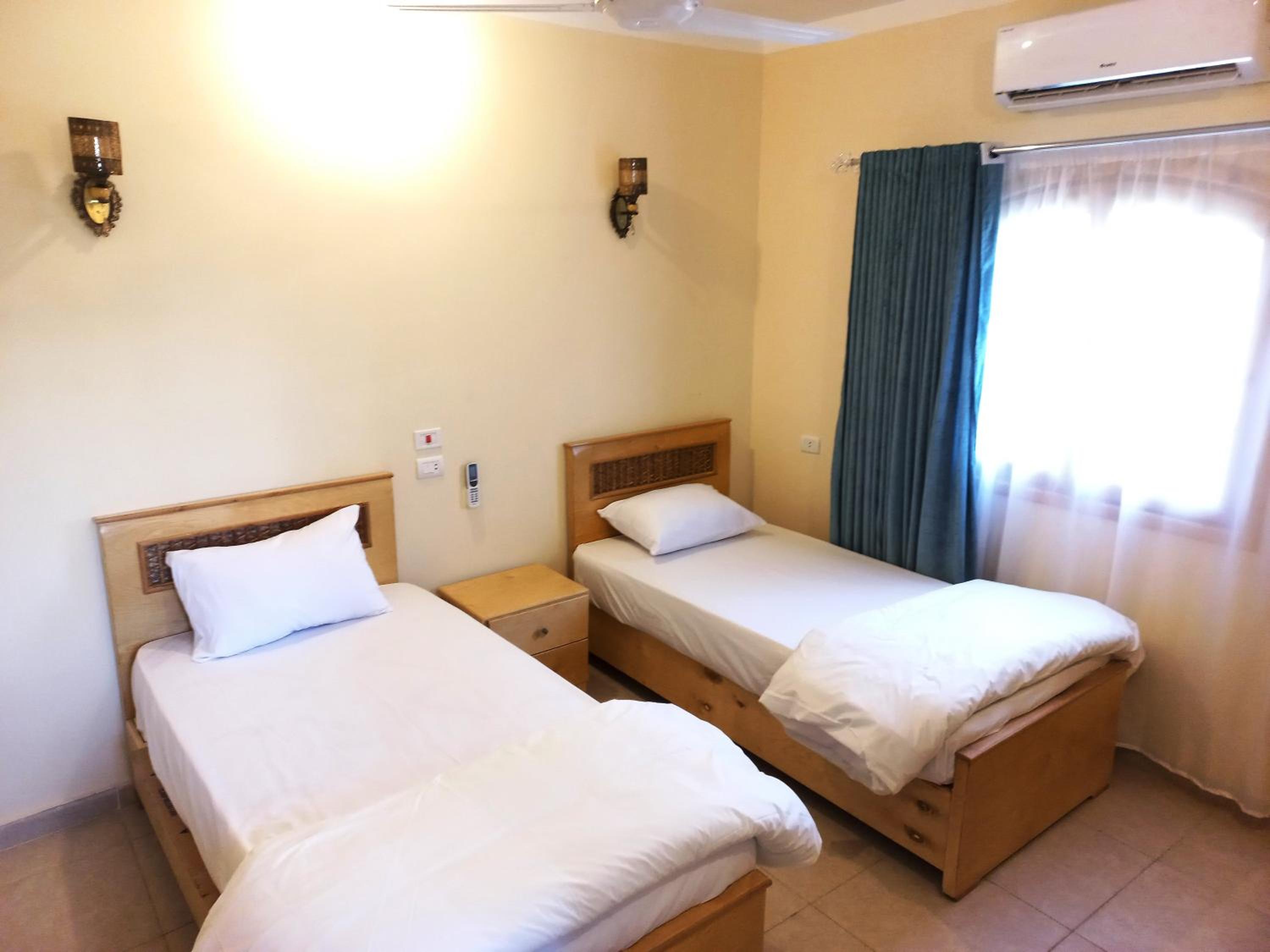 One-Bedroom Apartment - Photo 4