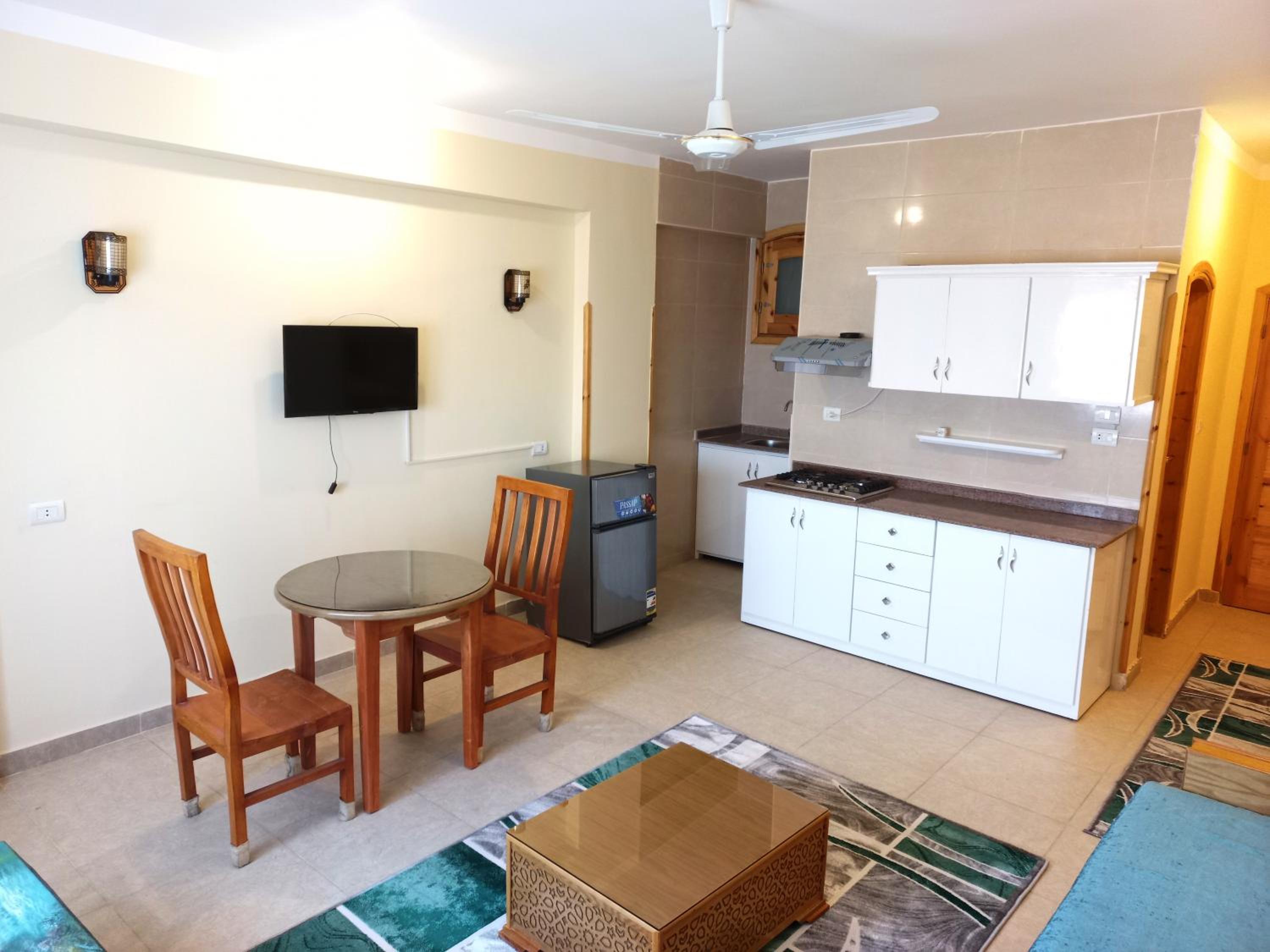 One-Bedroom Apartment - Photo 9