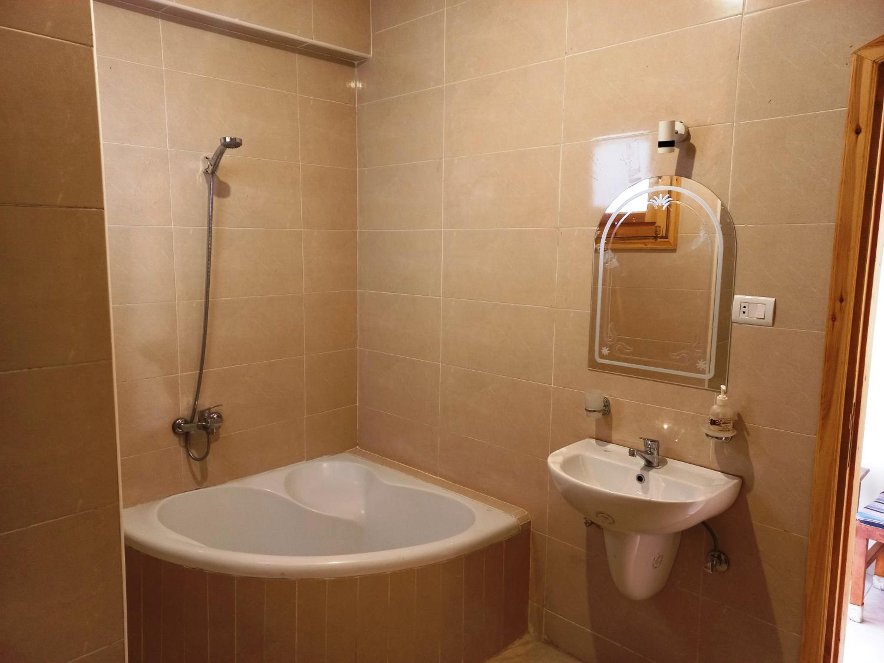 One-Bedroom Apartment - Photo 25