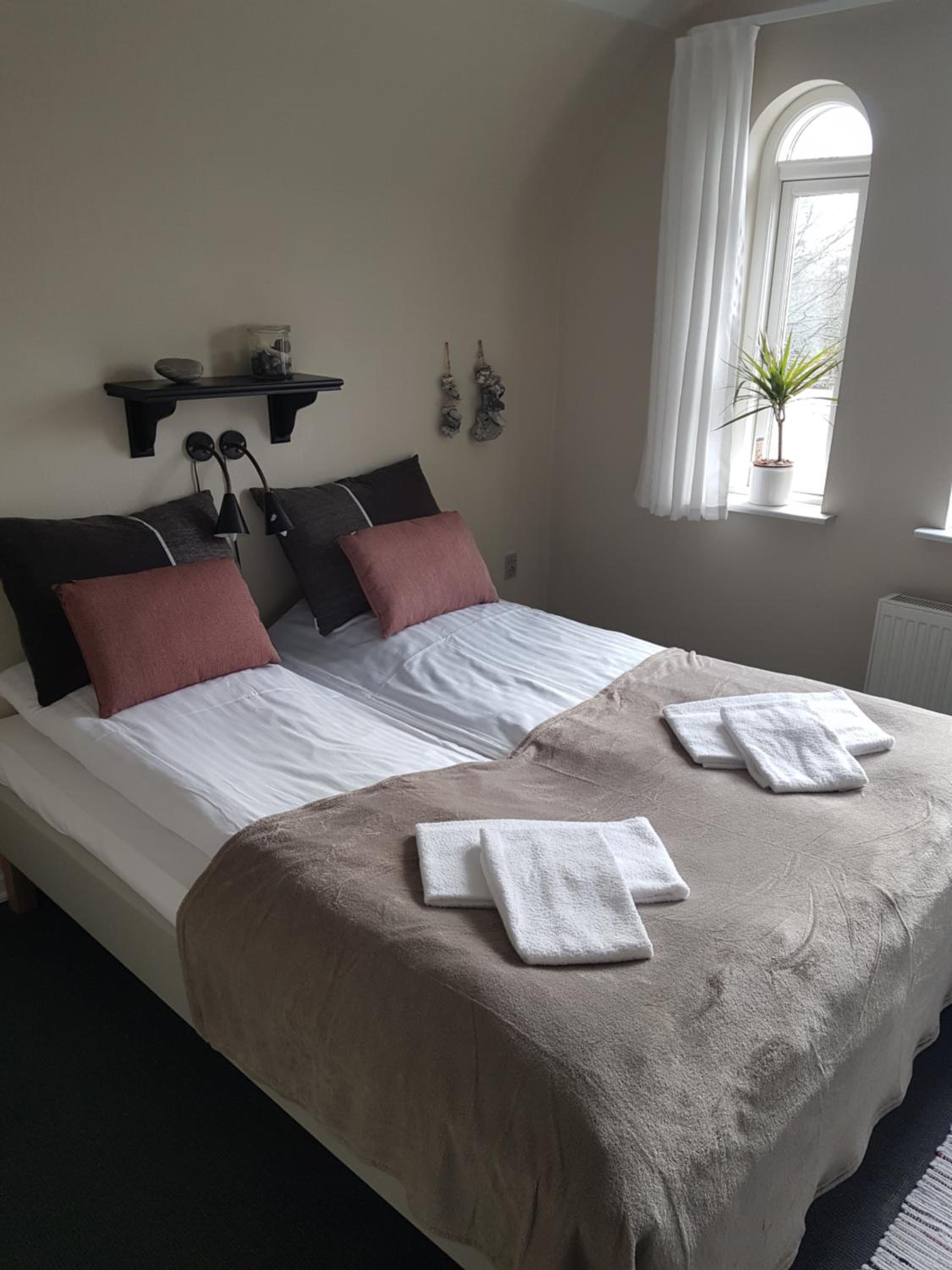 Twin Room with Shared Bathroom