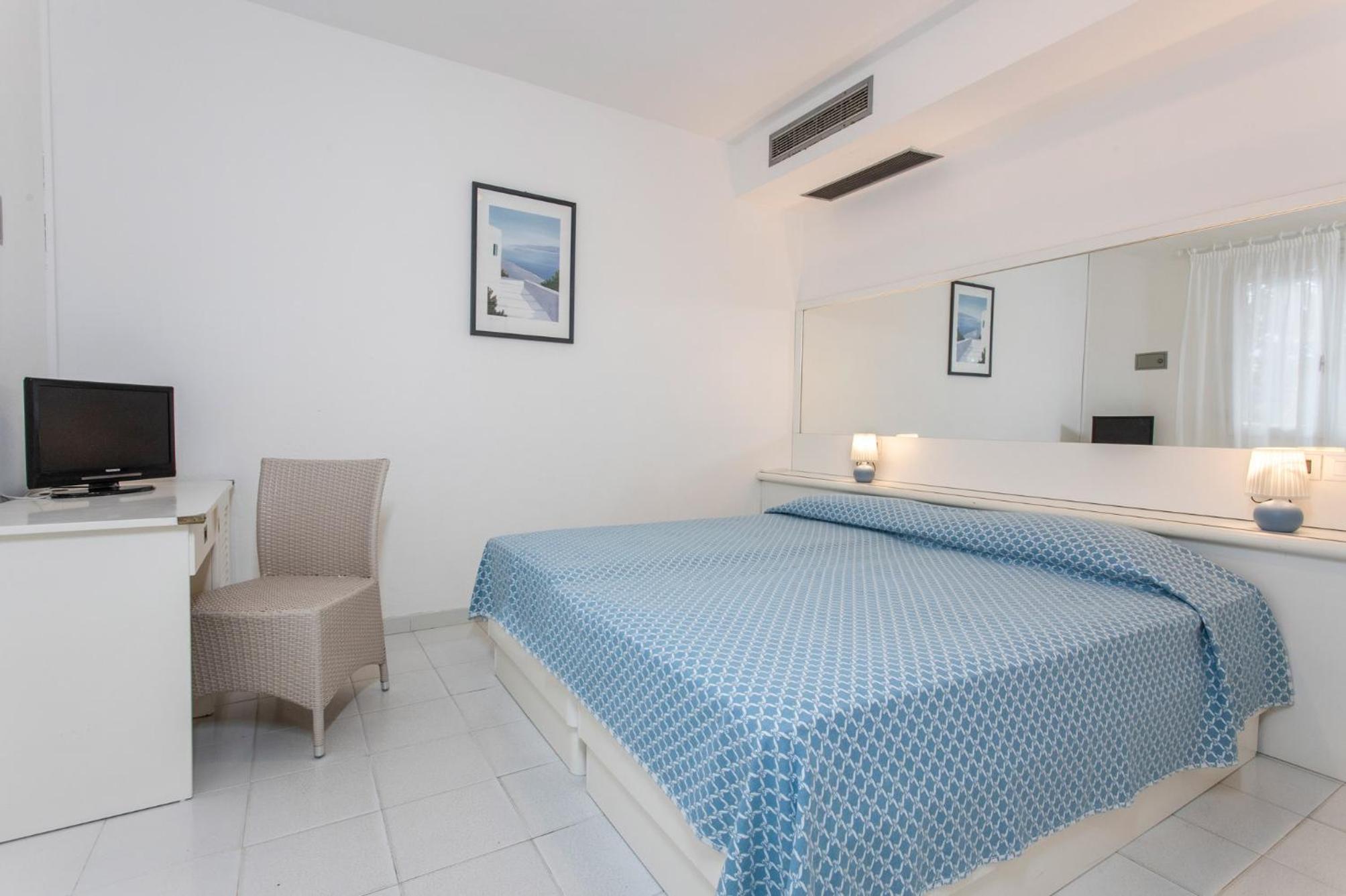 Double or Twin Room with Garden View