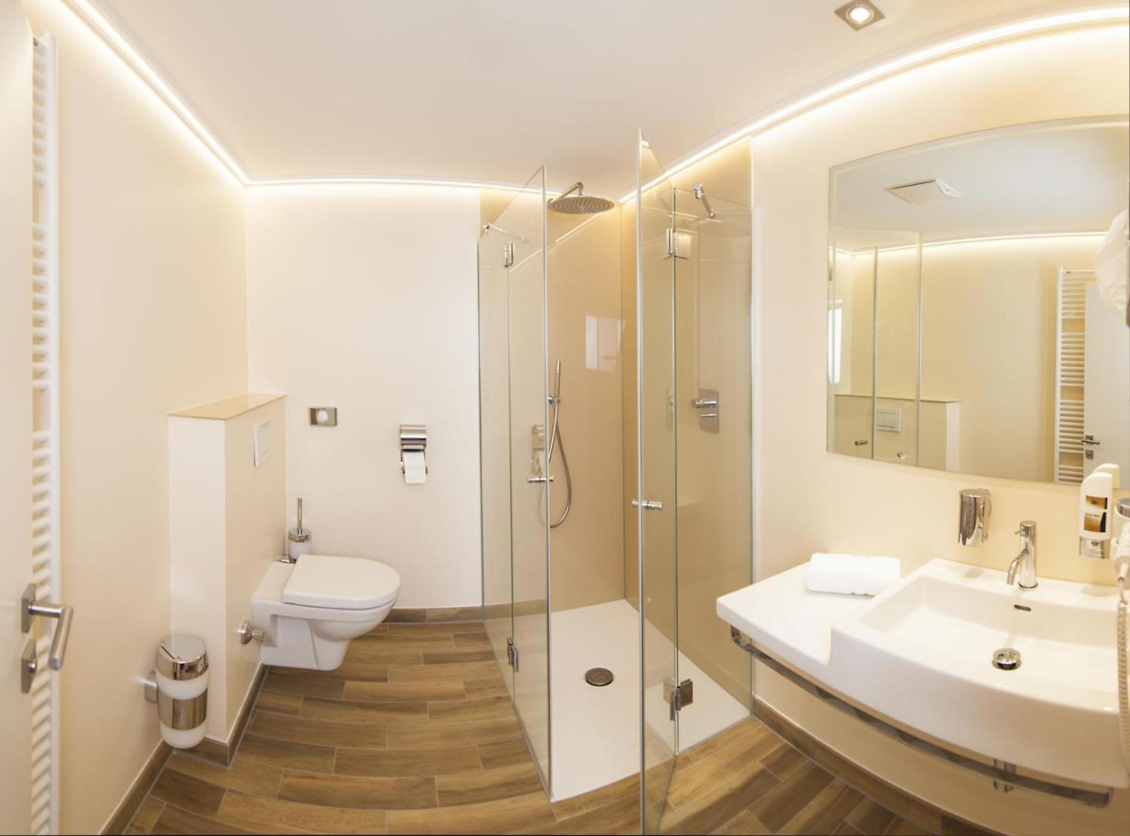 Deluxe Suite photo 3