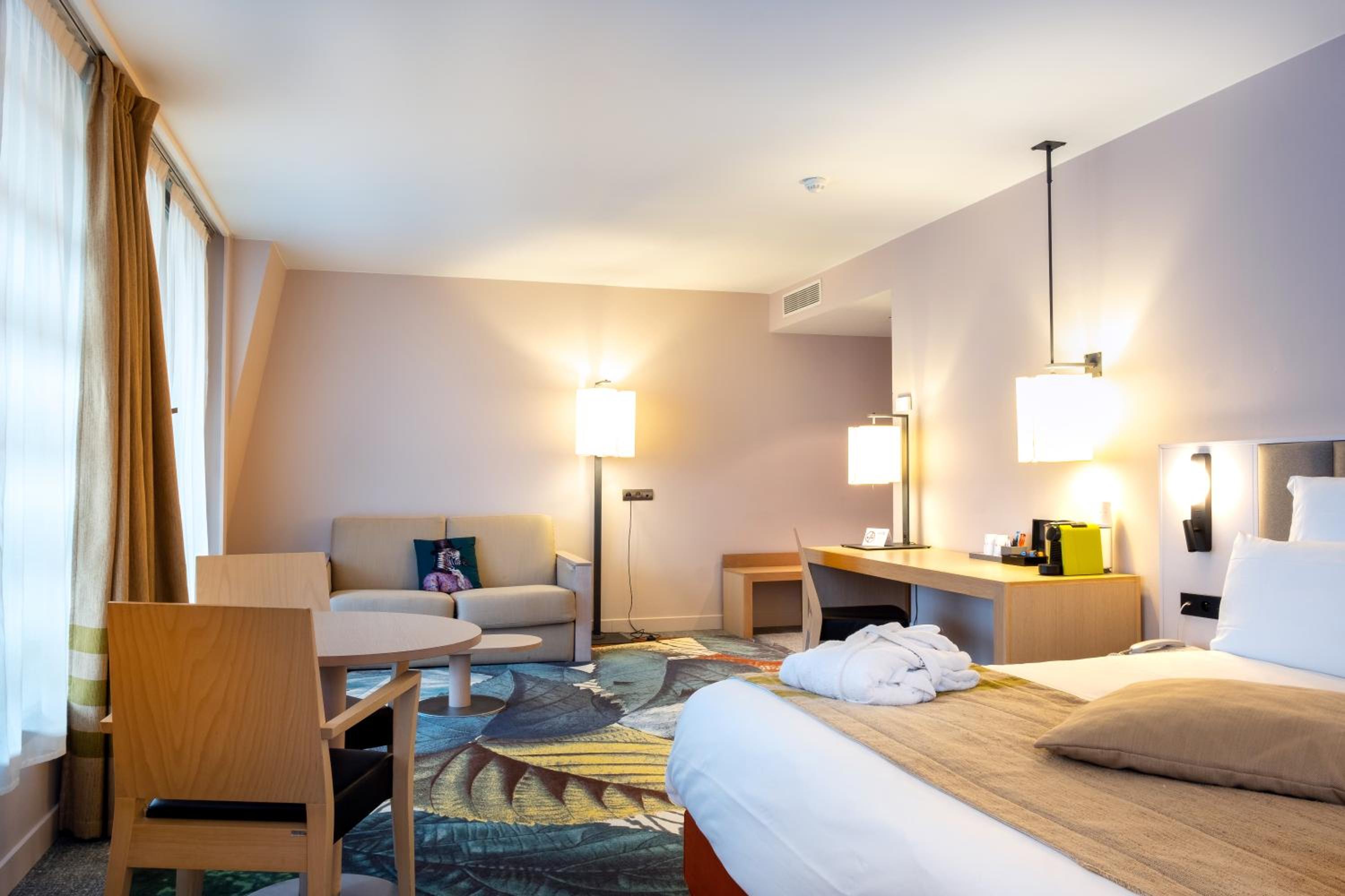 Suite with View - Photo 11
