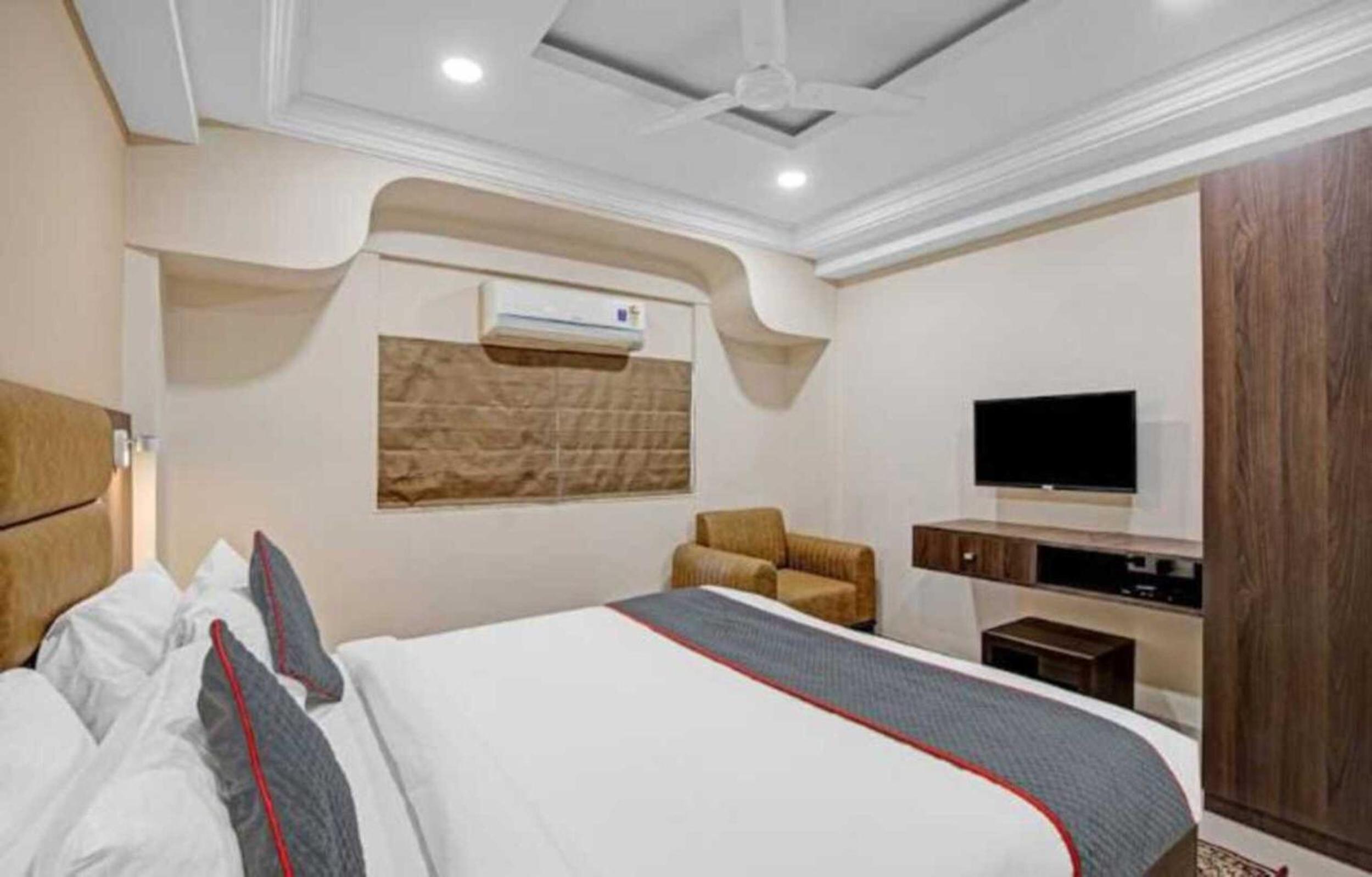 Deluxe Double Room photo 3