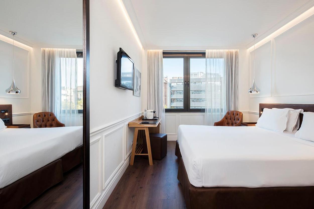 Deluxe Double or Twin Room thumbnail 5