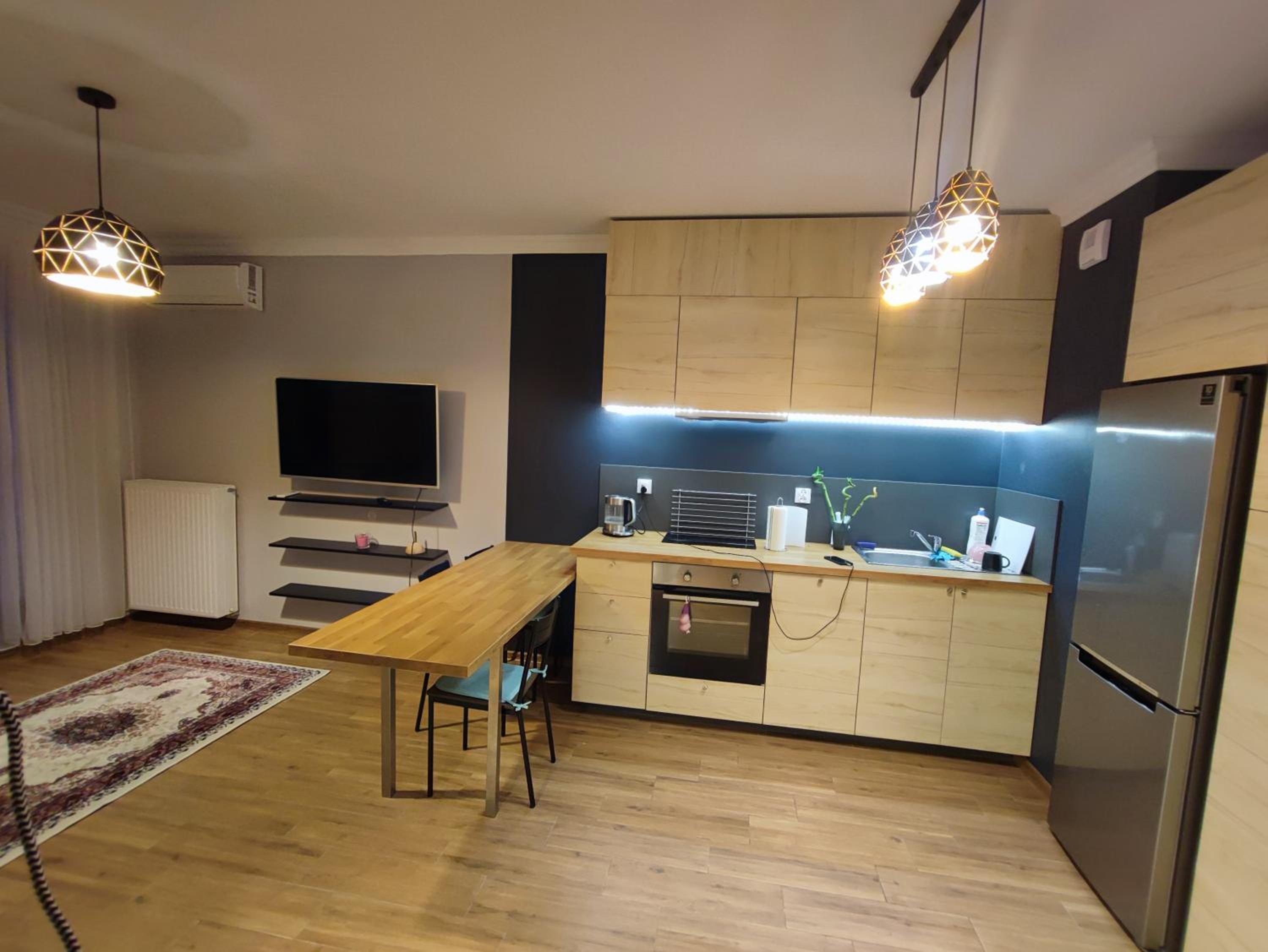 One-Bedroom Apartment - Photo 4
