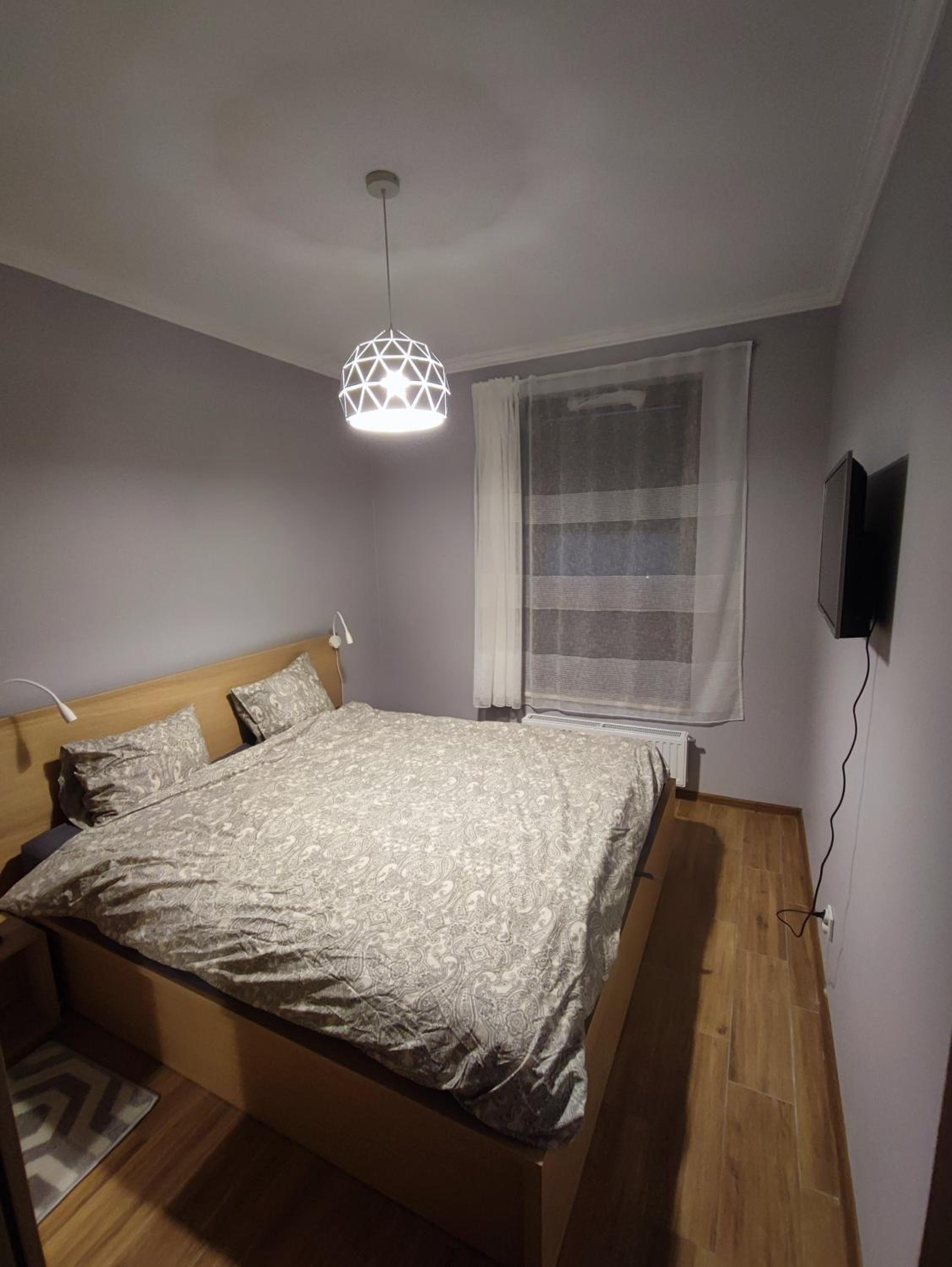 One-Bedroom Apartment - Photo 9