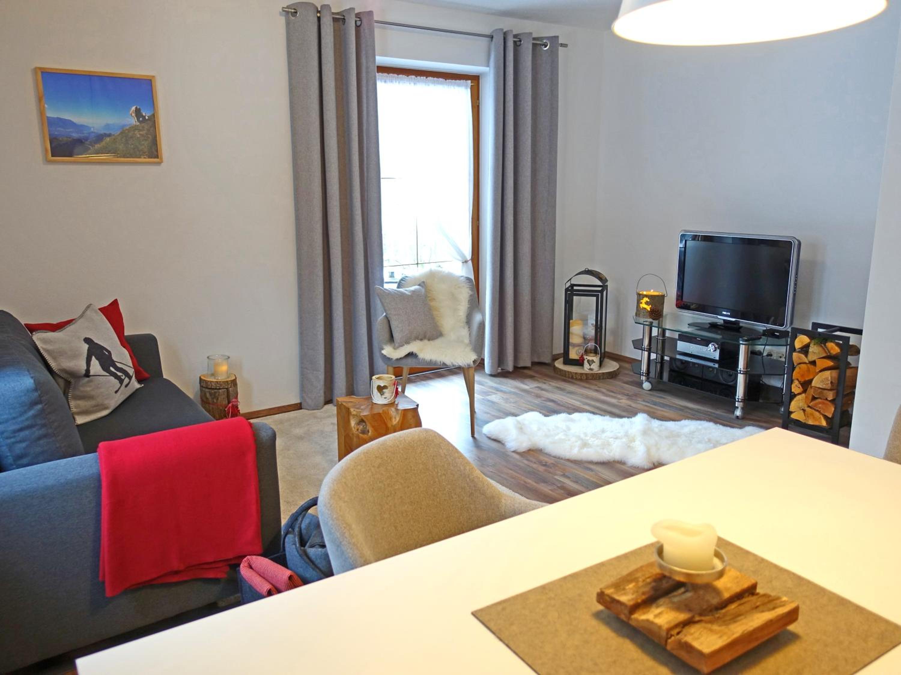 One-Bedroom Apartment with Terrace photo 3