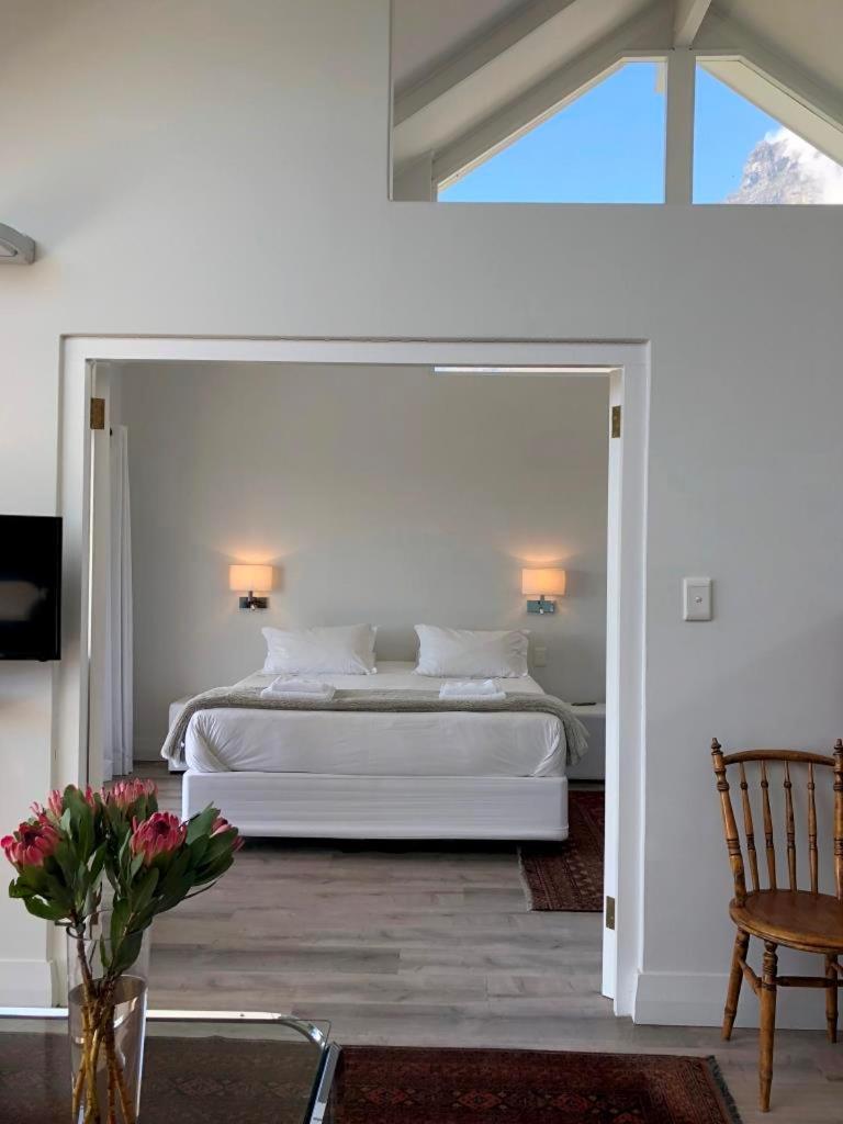One-Bedroom Apartment - Photo 14
