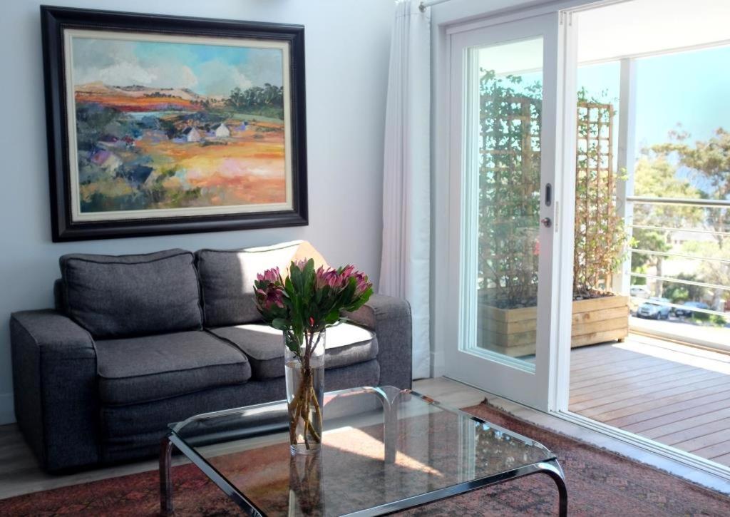 One-Bedroom Apartment - Photo 10