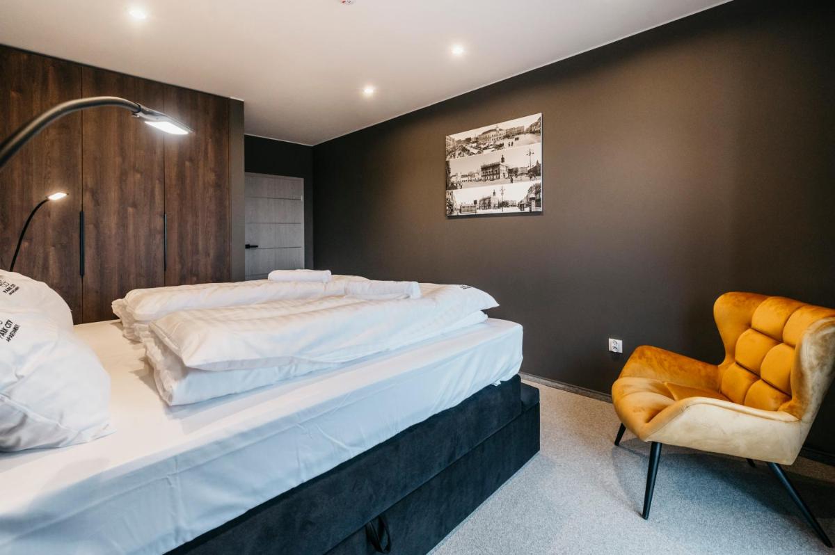 One-Bedroom Apartment - Photo 3