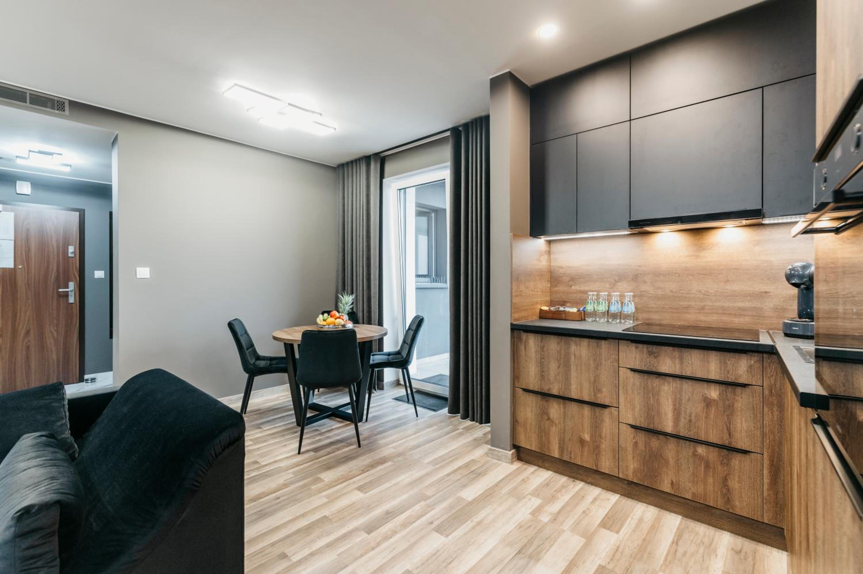 Two-Bedroom Apartment - Photo 23