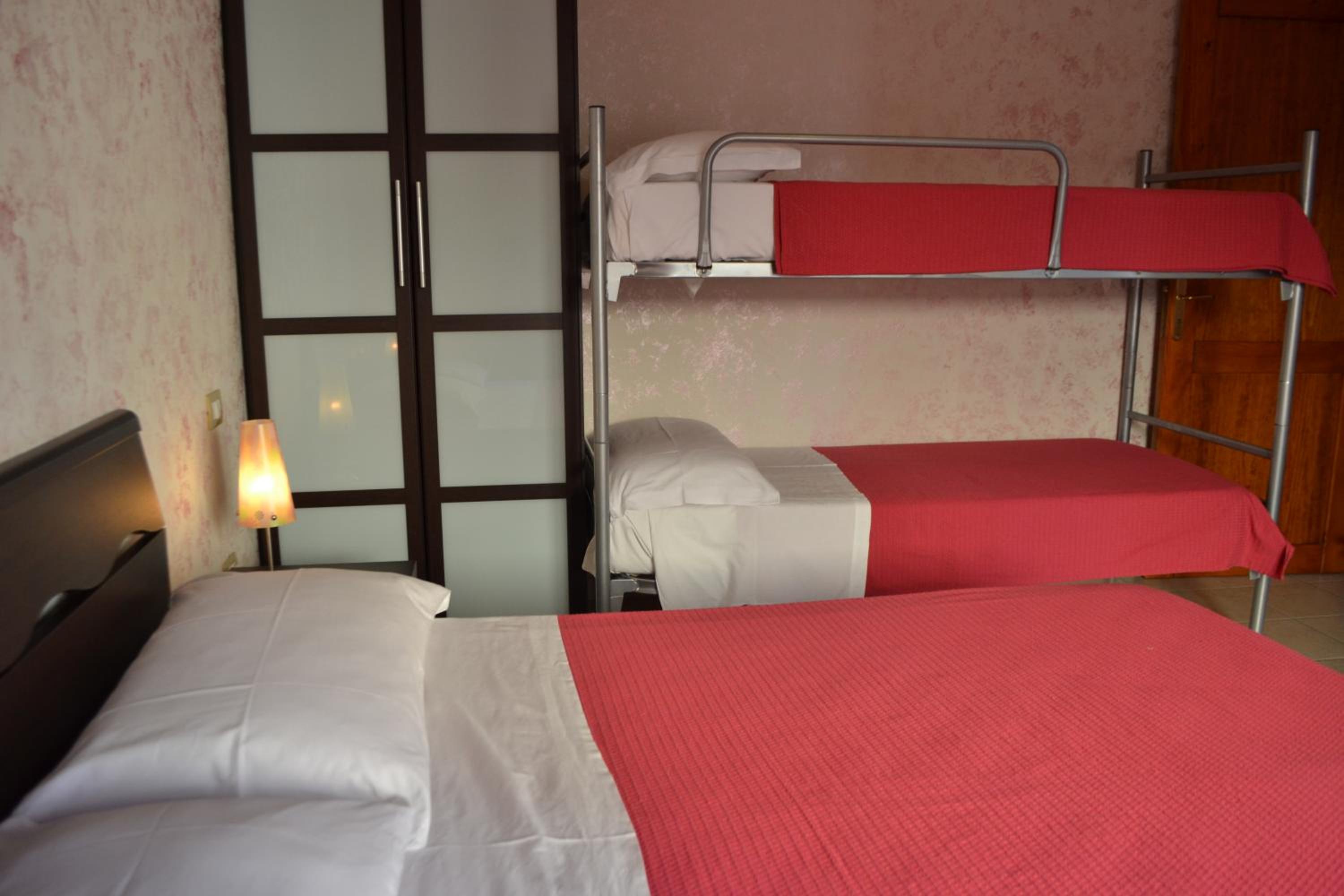 Quadruple Room photo 2