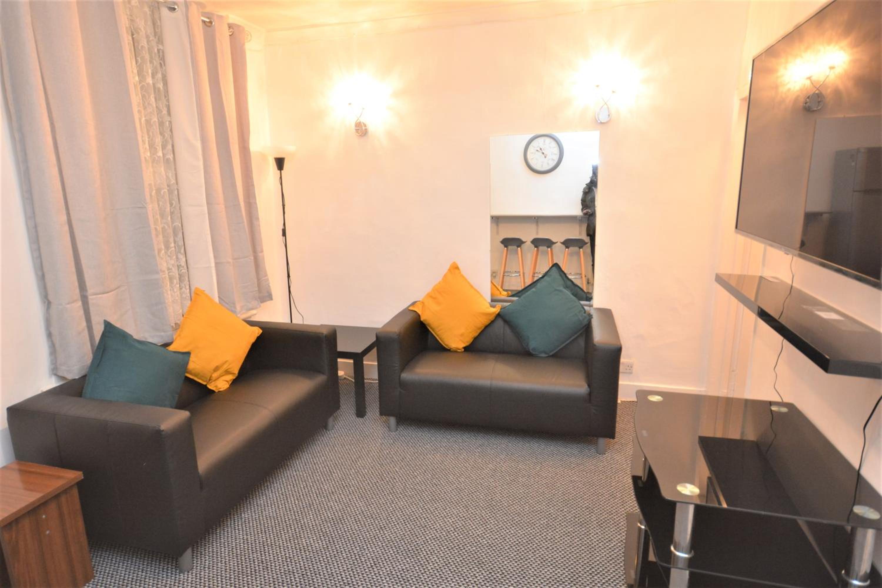 Three-Bedroom House photo 1