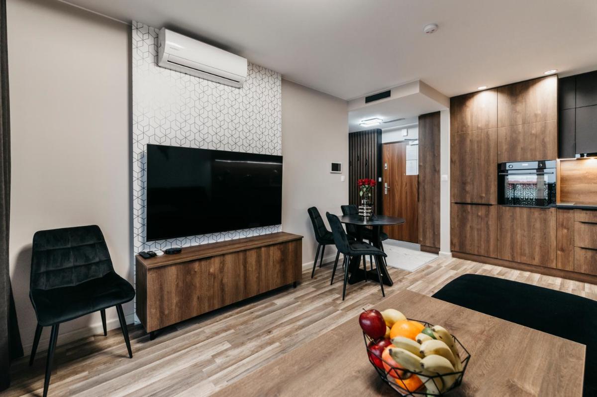 One-Bedroom Apartment - Photo 32