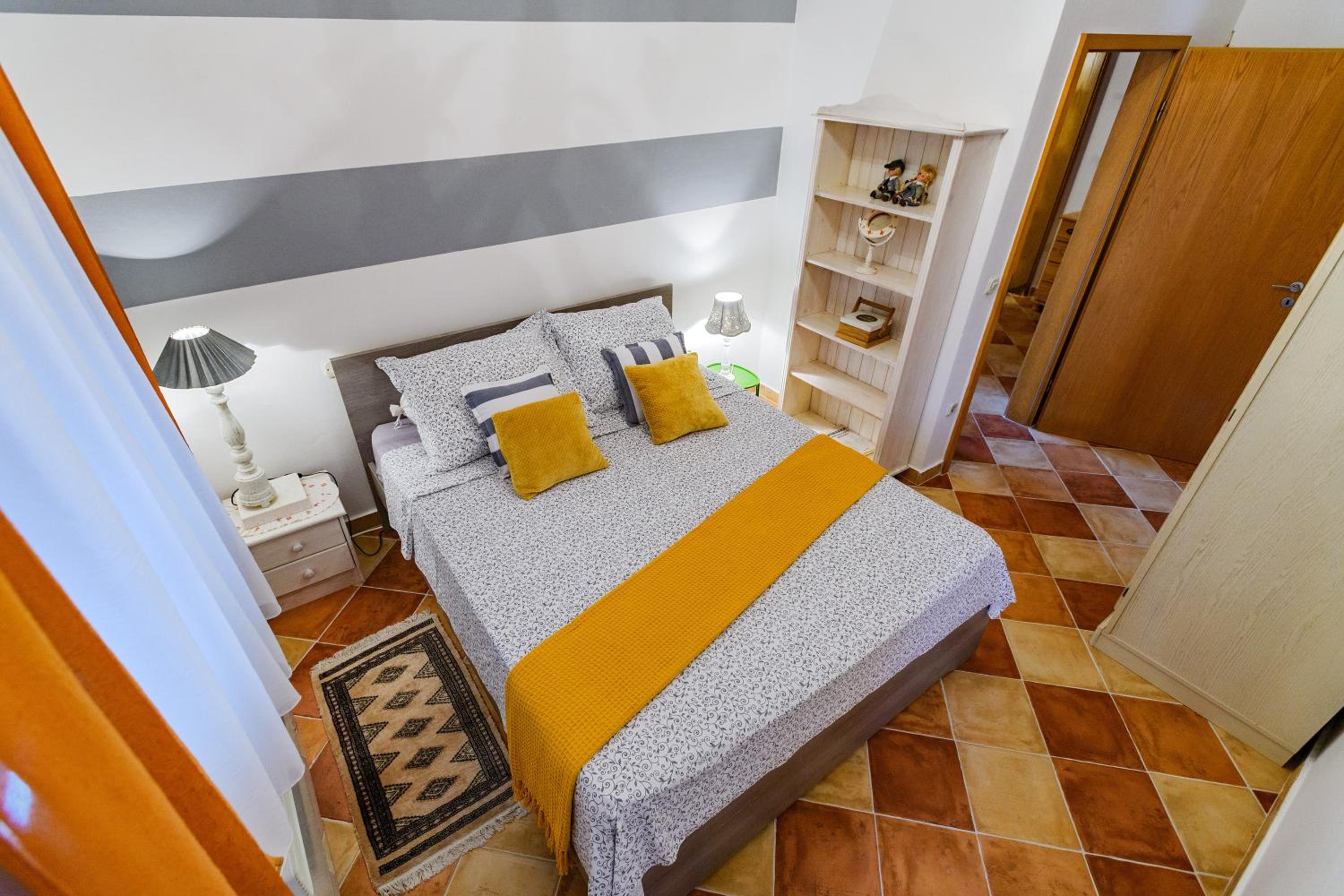 Standard One-Bedroom Apartment with Sea View 