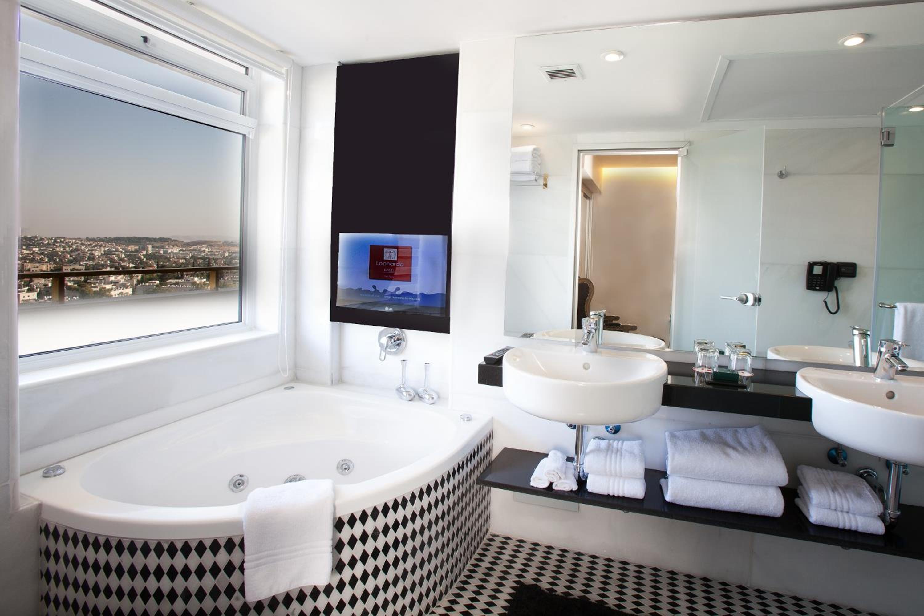 King Solomon Executive Suite - Photo 4