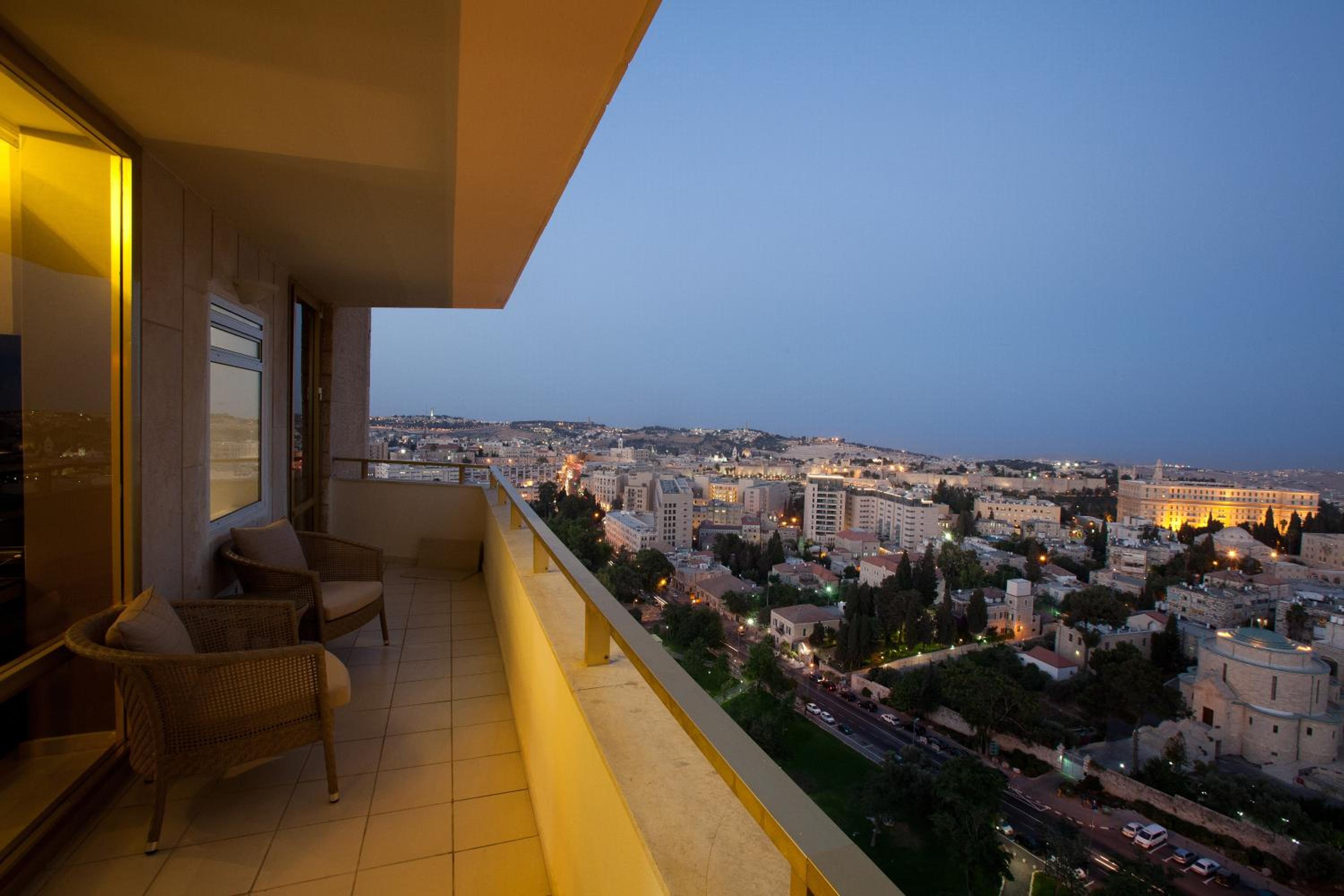 King Solomon Executive Suite - Photo 7