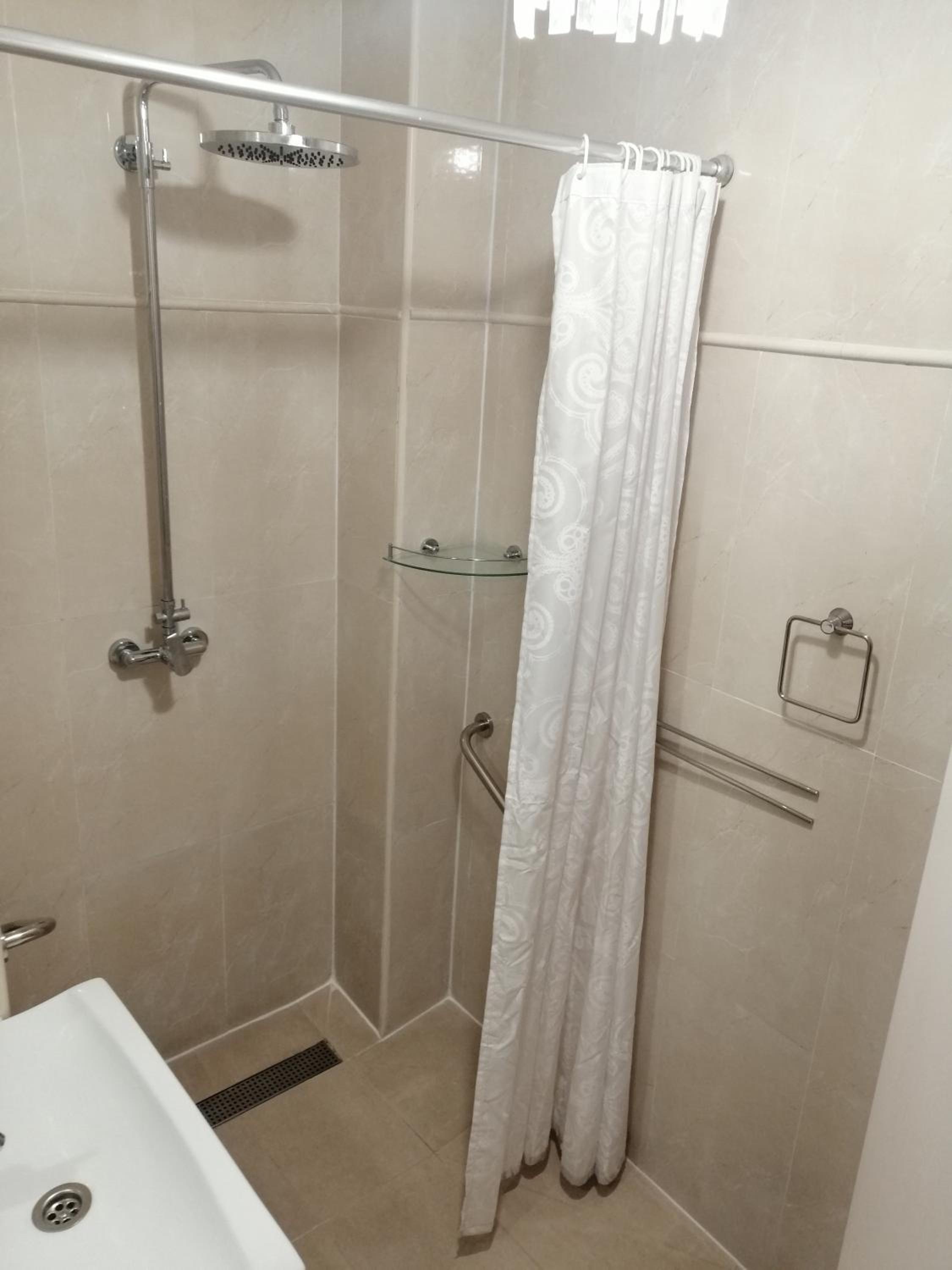 Double Room Interior Disability Access - Photo 2
