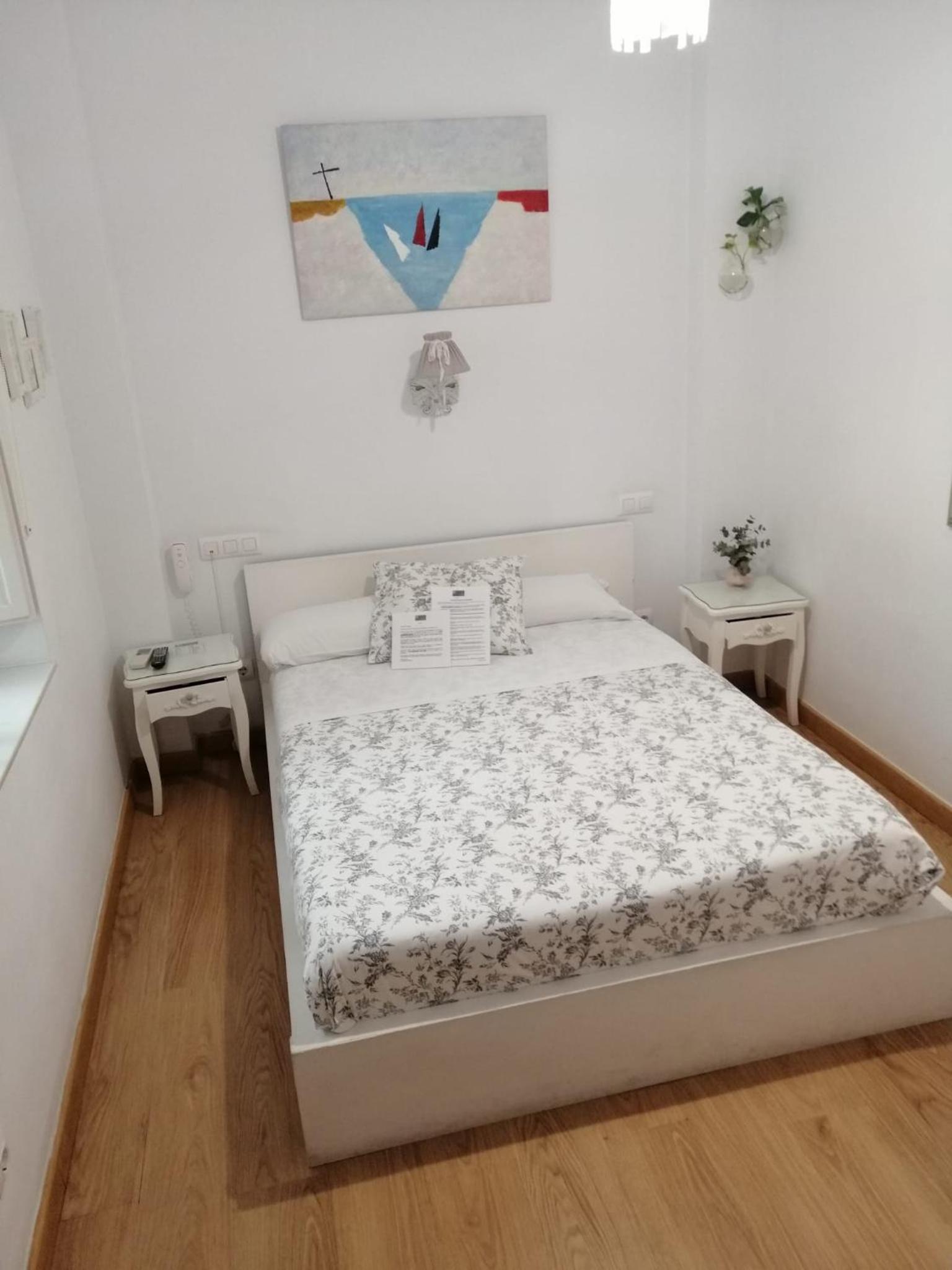 Double Room Interior - Photo 1