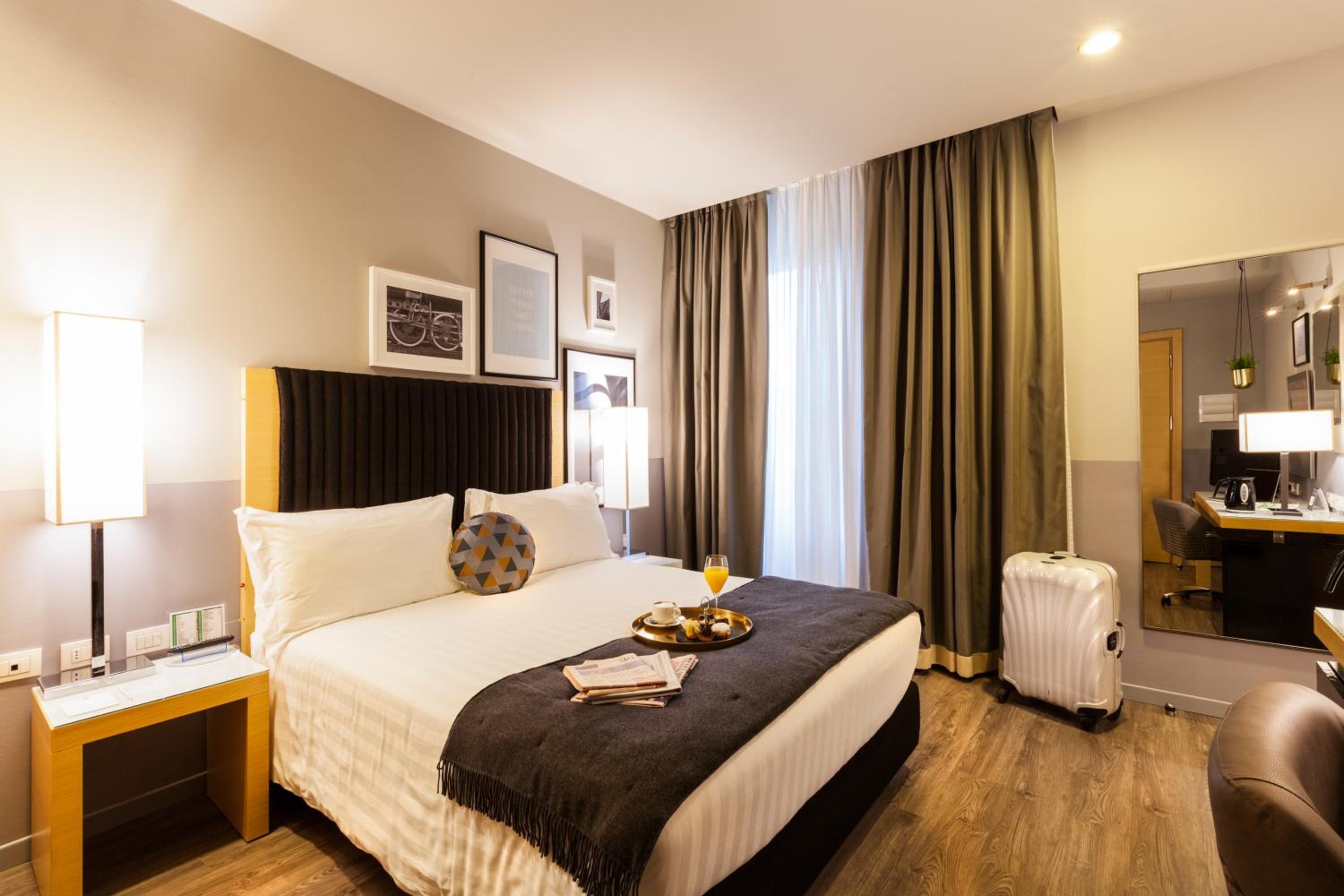 Standard Queen Room