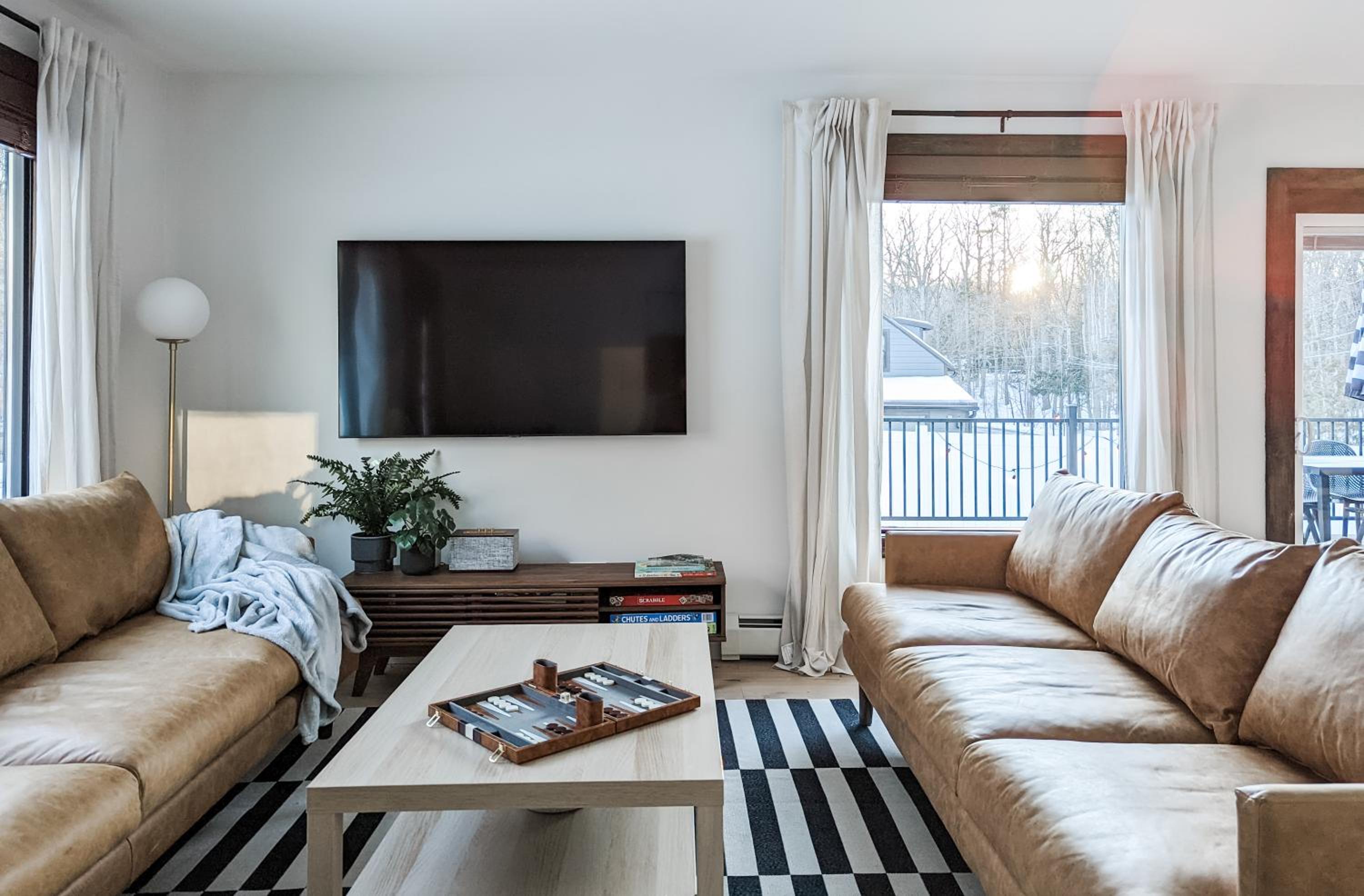 Three-Bedroom House photo 2